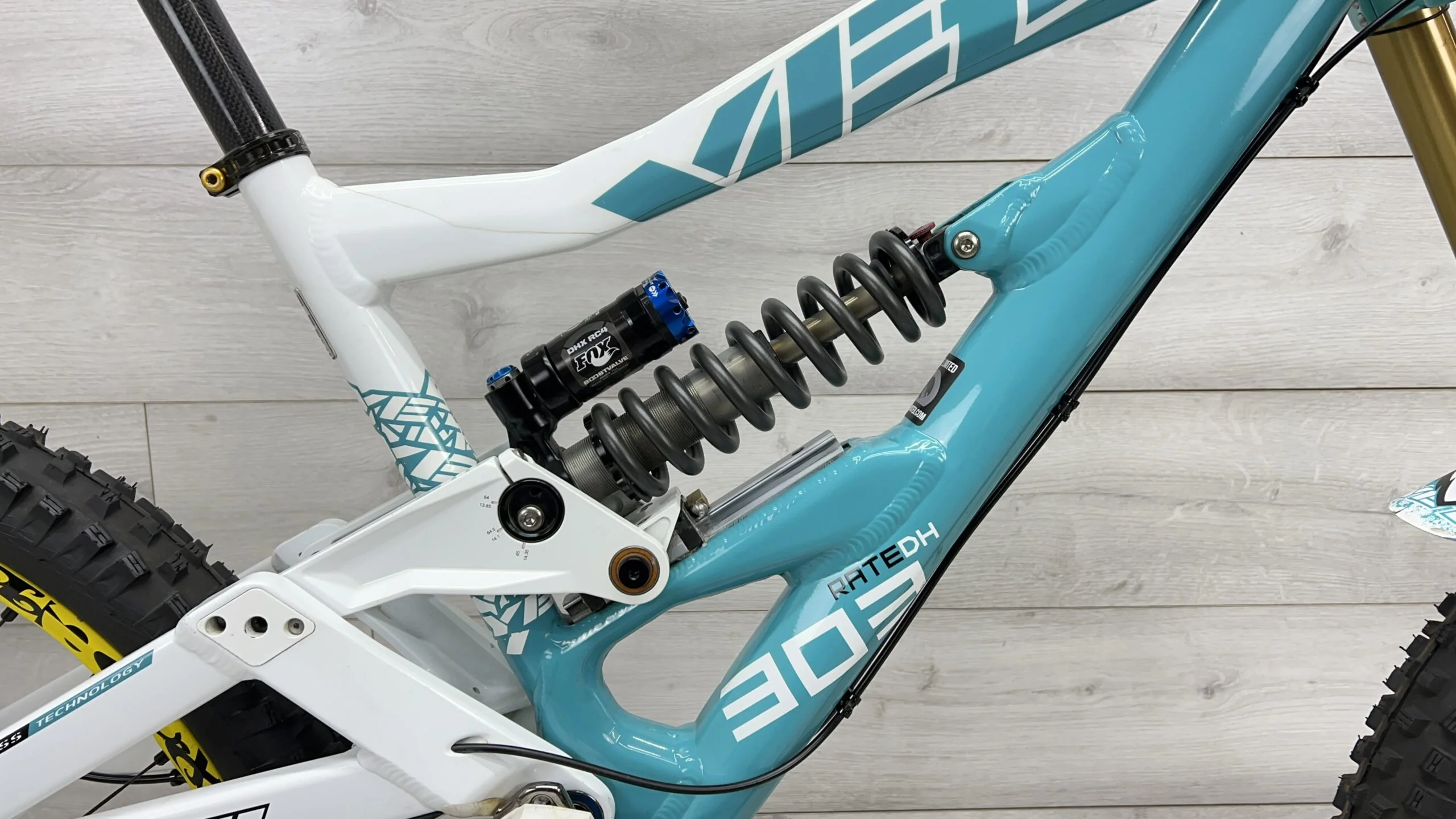 2010 Yeti 303 RDH Mountain Bike - Medium - Image 9