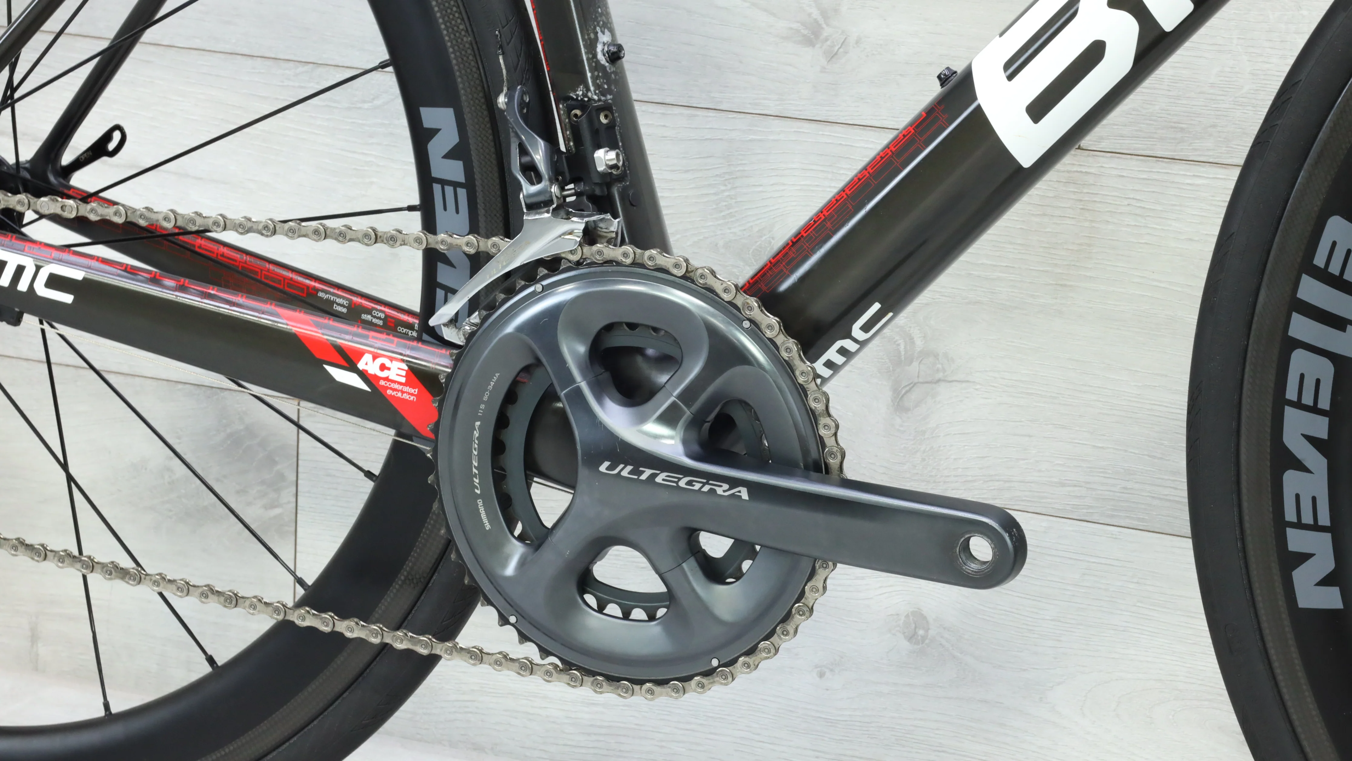 2014 BMC Teammachine SLR01 Road Bike - 54cm - Image 5
