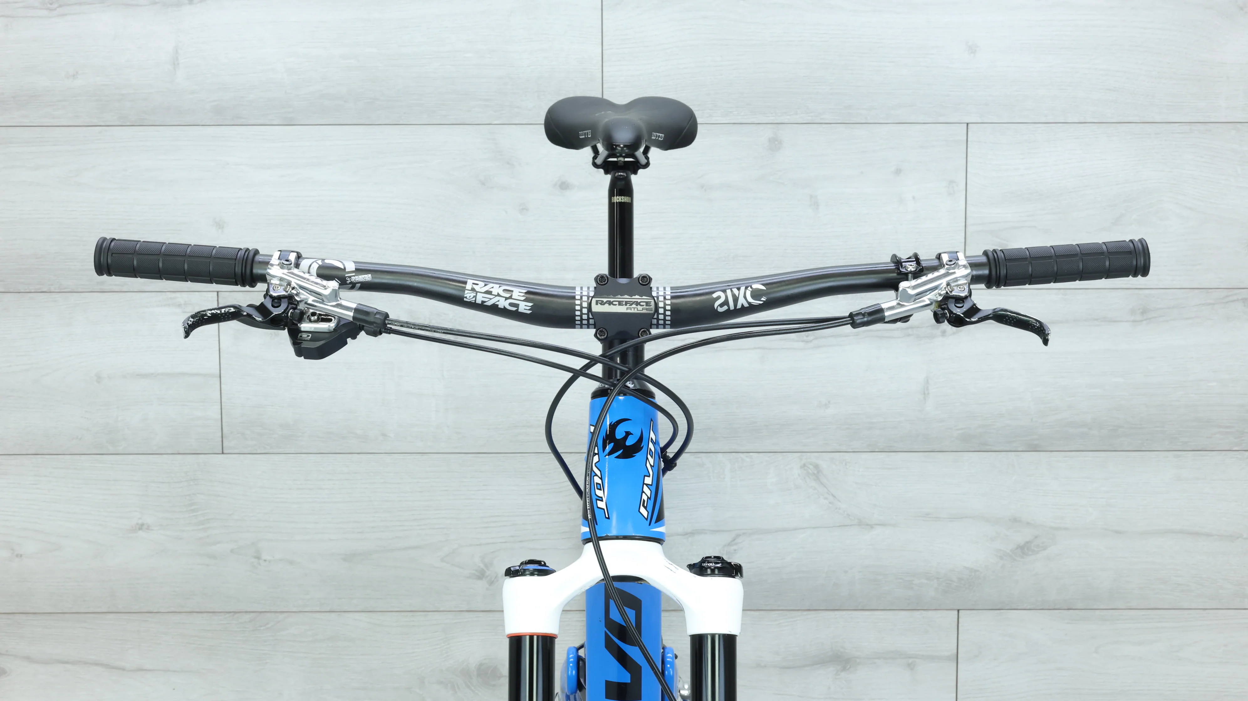 2014 Pivot Mach 6 Carbon Mountain Bike - Medium - Image 12