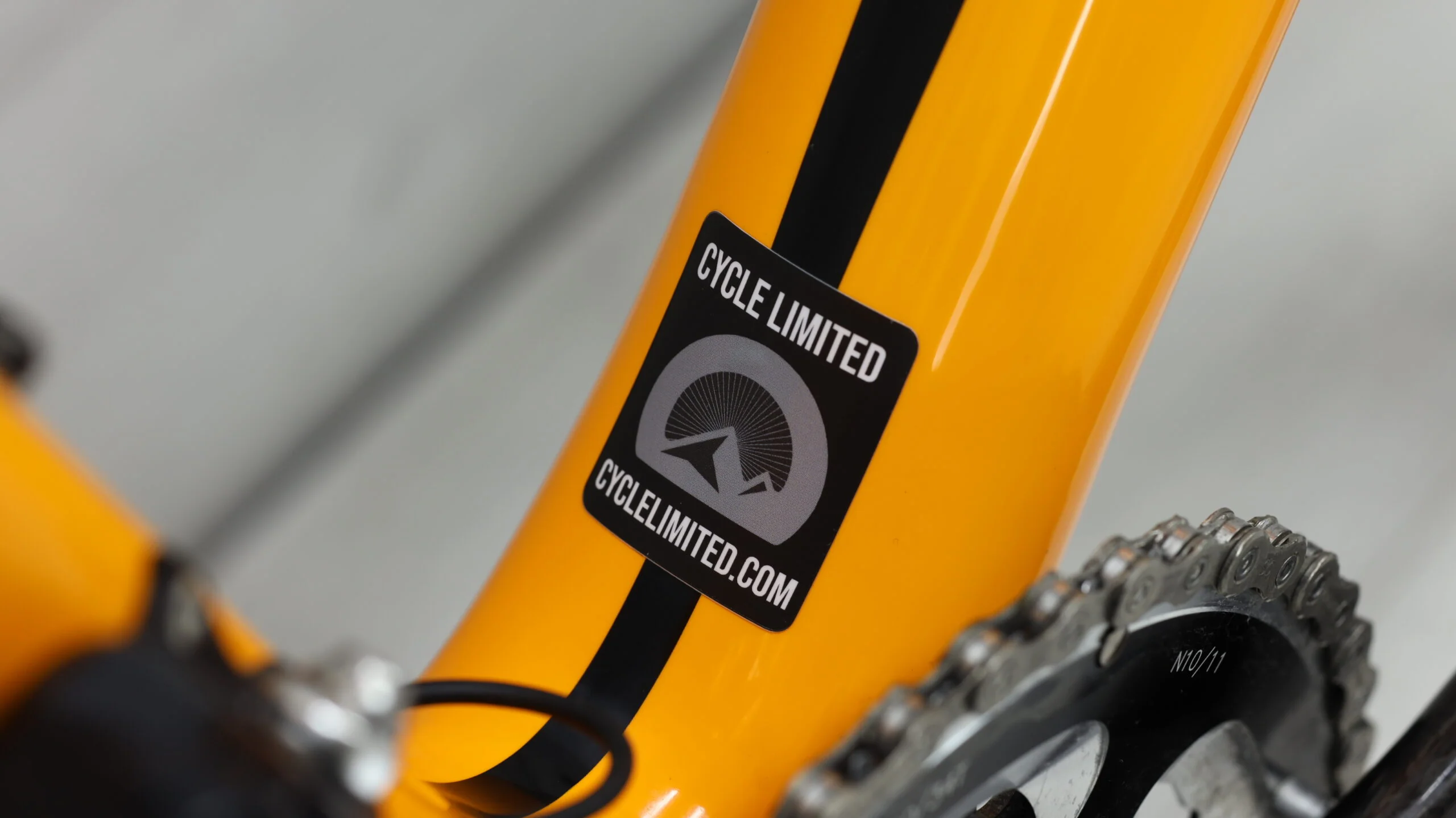 2014 Specialized Roubaix SL4 Expert Ultegra Di2 Disc  Road Bike - 56cm - Image 3