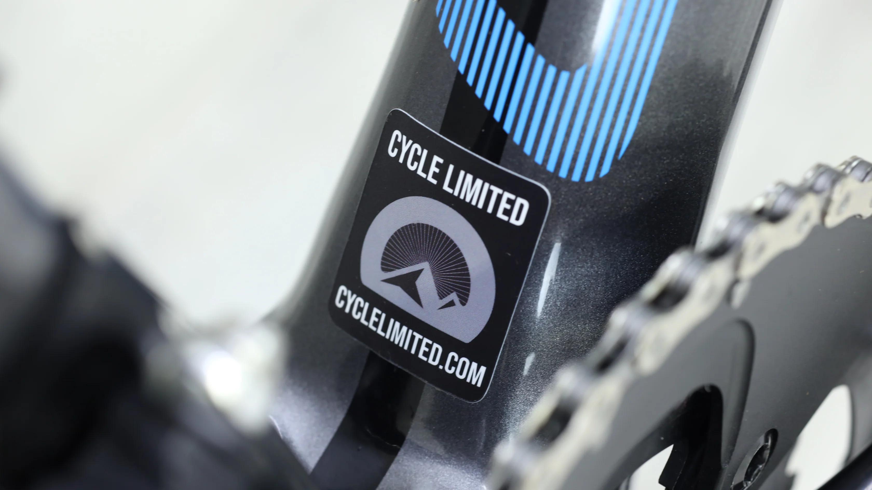2015 Cannondale Synapse High Mod Carbon Disc Road Bike - 51cm - Image 3