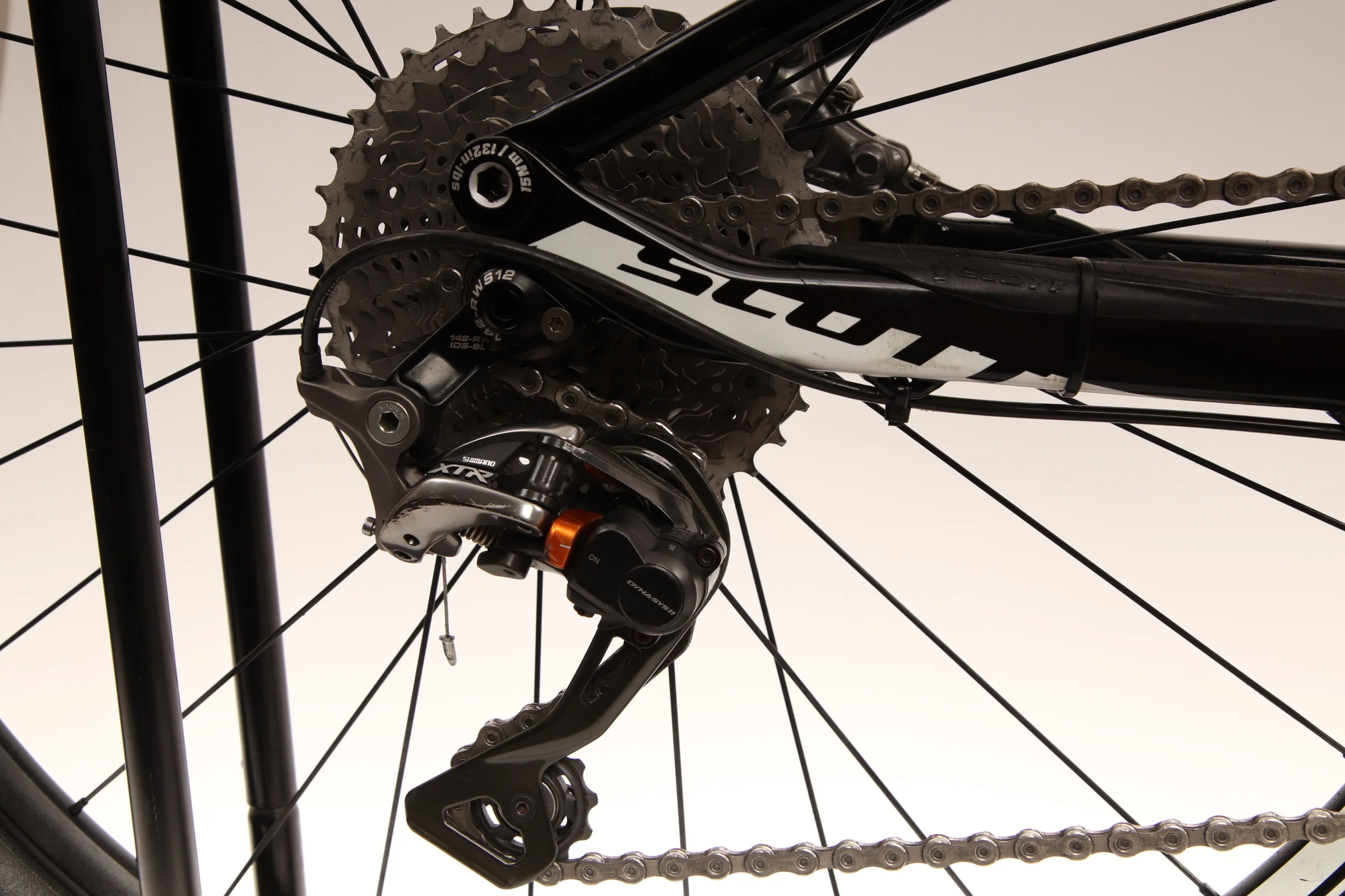 2015 SCOTT SPARK 700 PREMIUM Mountain Bike - Medium - Image 12