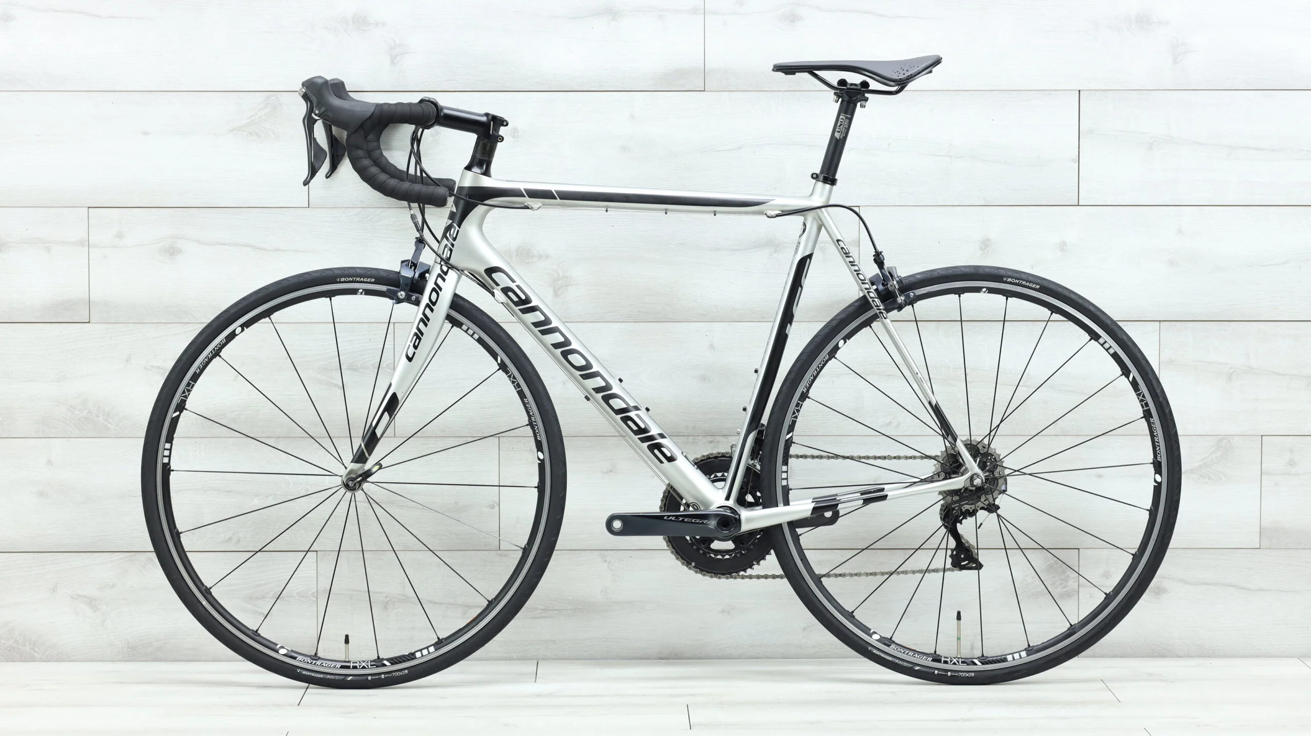 2016 Cannondale SuperSix EVO  Road Bike - 56cm - Image 2