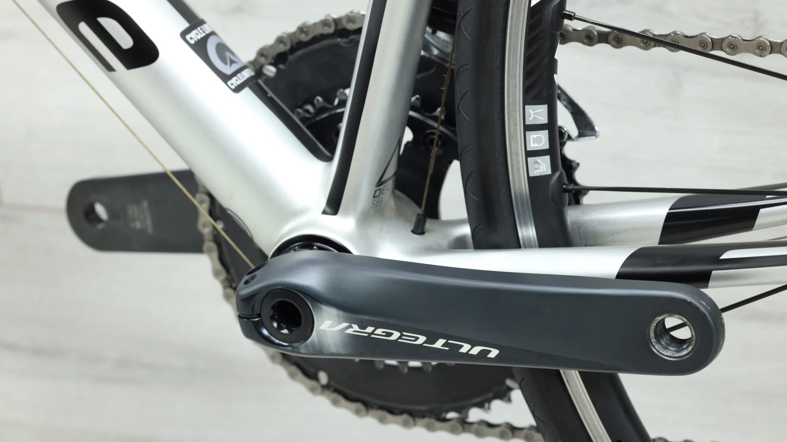 2016 Cannondale SuperSix EVO  Road Bike - 56cm - Image 9