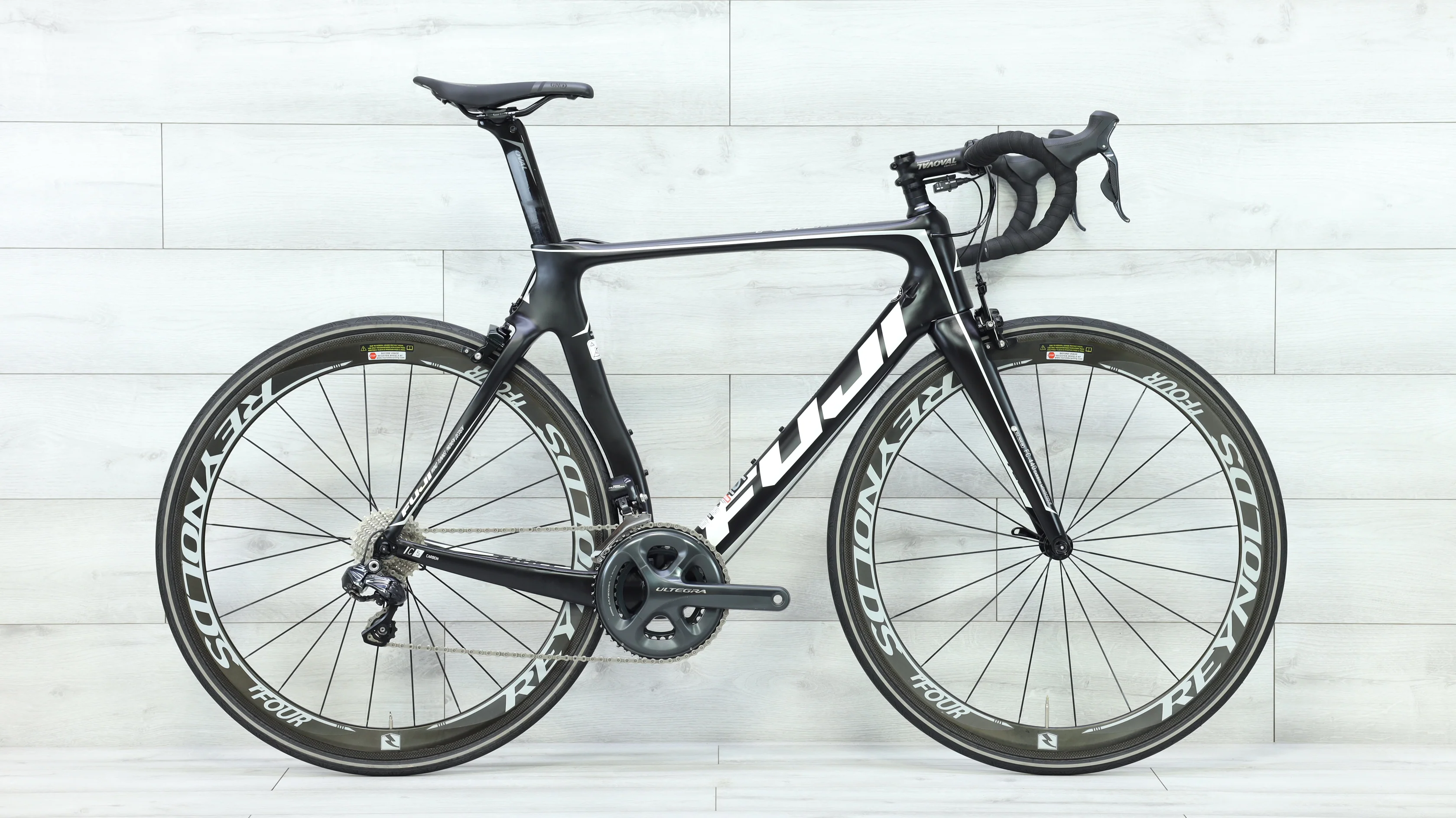 2016 Fuji Transonic 2.5 LE Road Bike - Large
