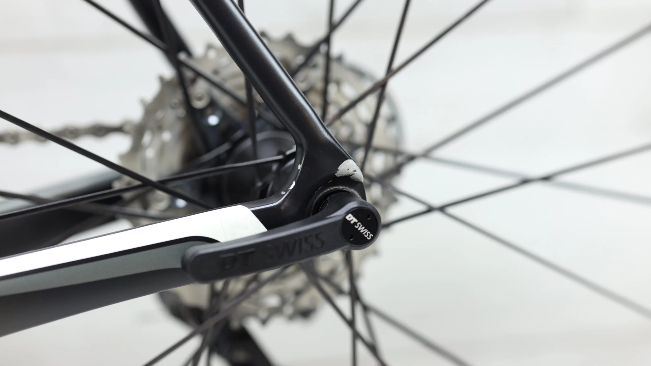 2016 Specialized Roubaix SL4 Expert  Road Bike - 56cm - Image 13