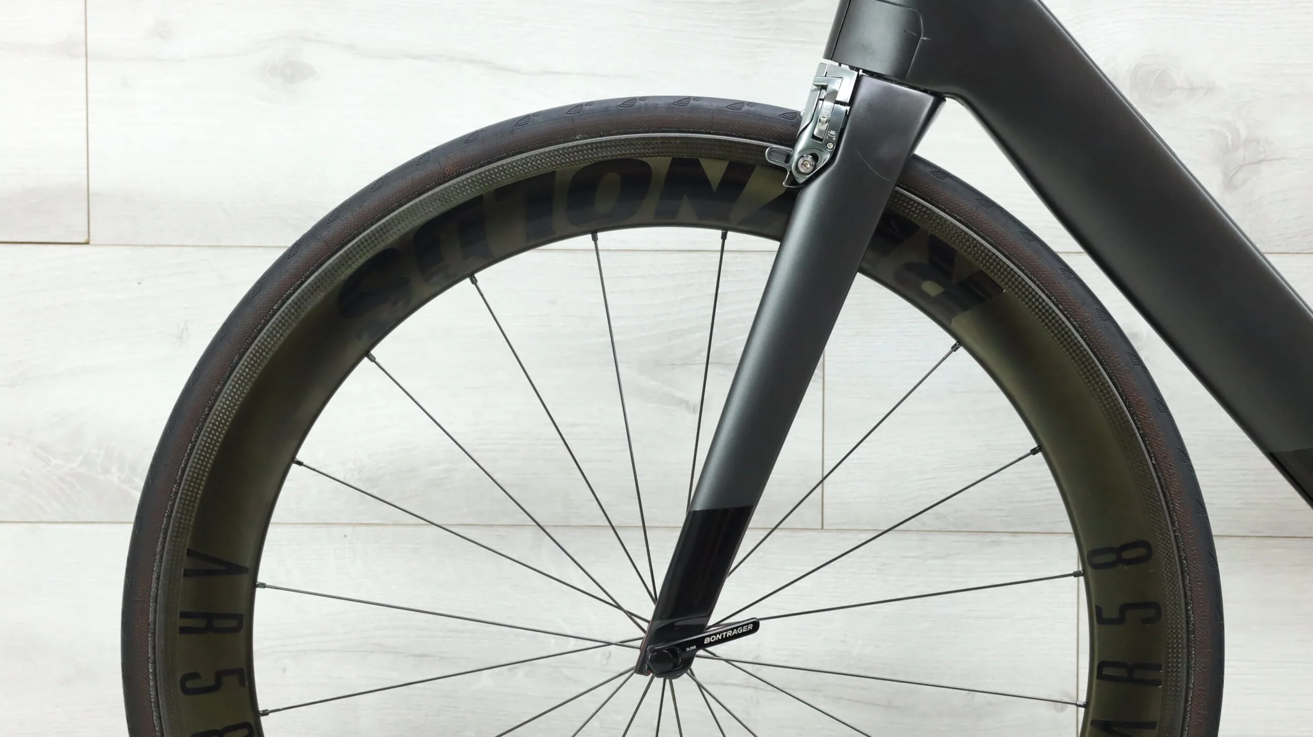 2016 Trek Madone 9.9  Road Bike - 56cm - Image 11