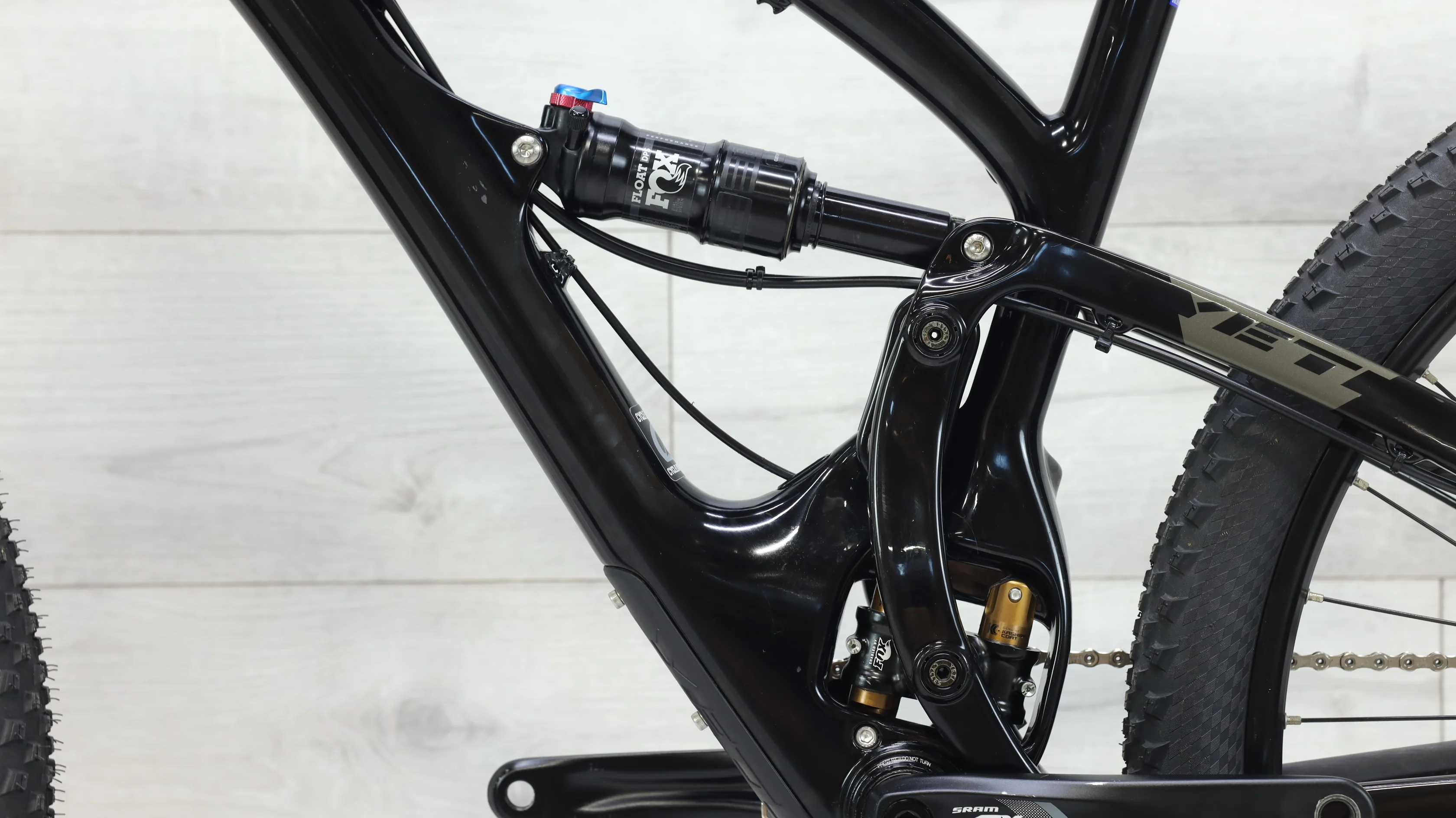 2016 Yeti SB5 Carbon Enduro Mountain Bike - Medium - Image 10