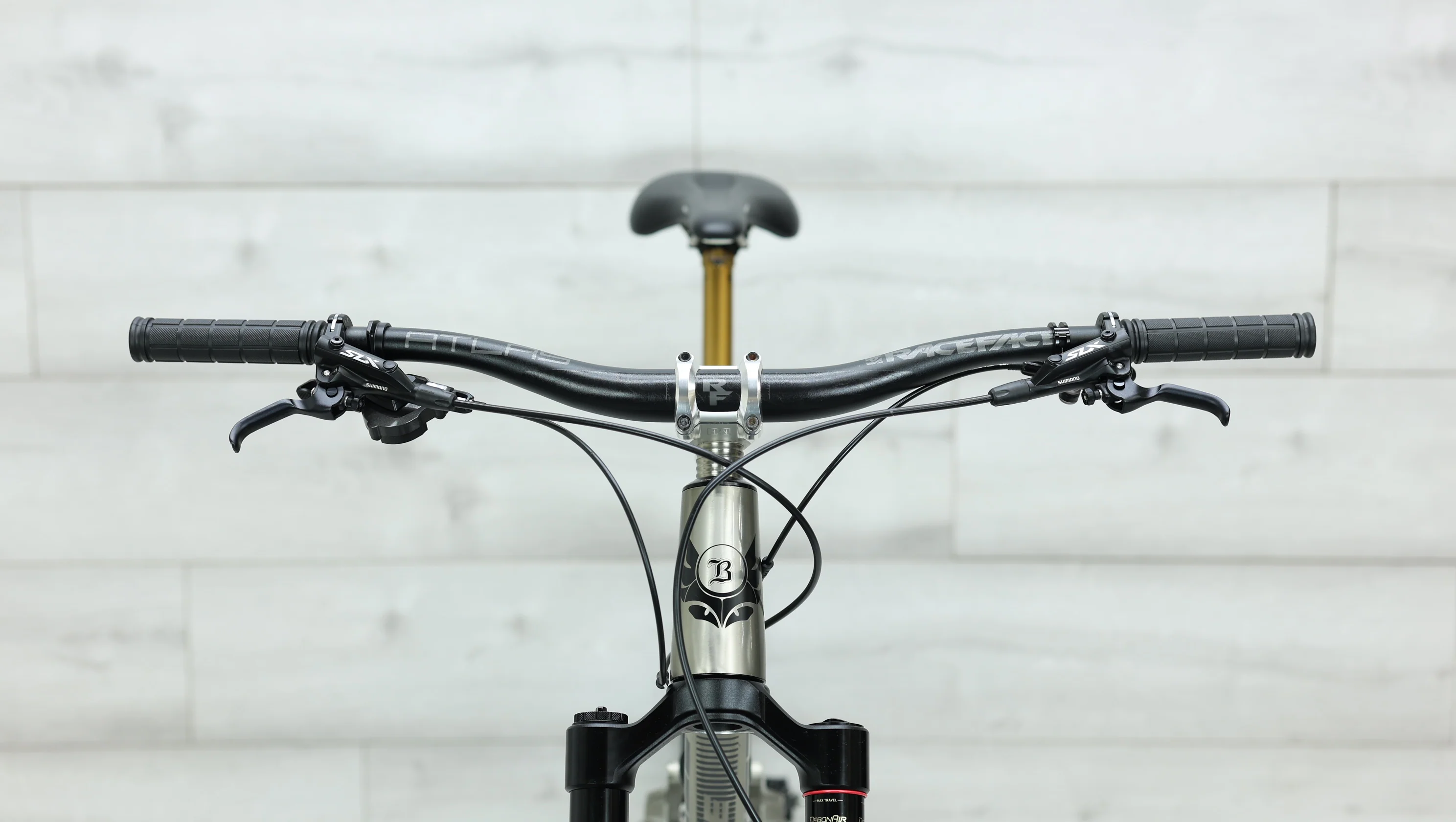 2017 Banshee Rune V2 Mountain Bike - Large - Image 11