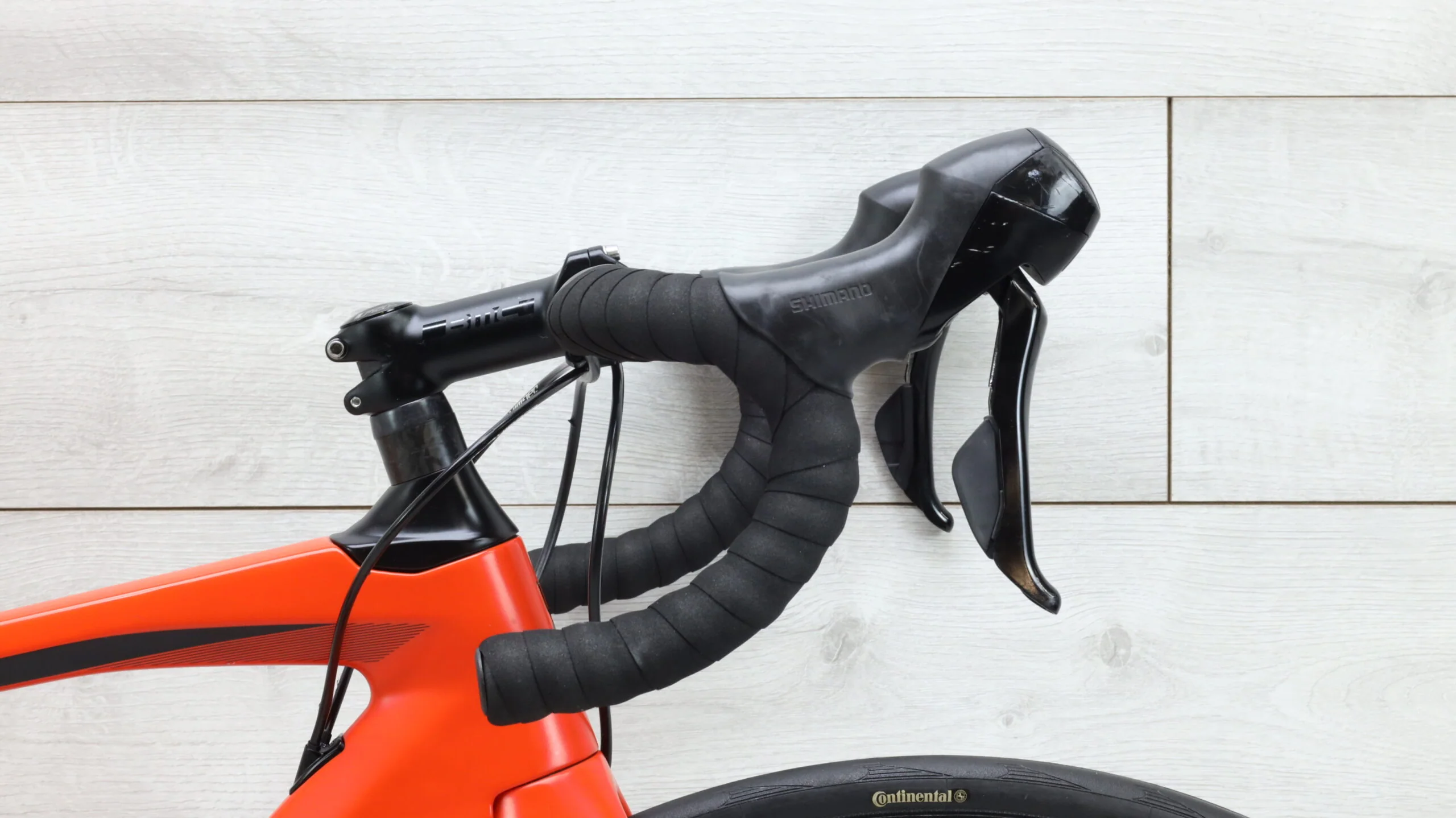 2017 BMC Roadmachine 02  Road Bike - 47cm - Image 9