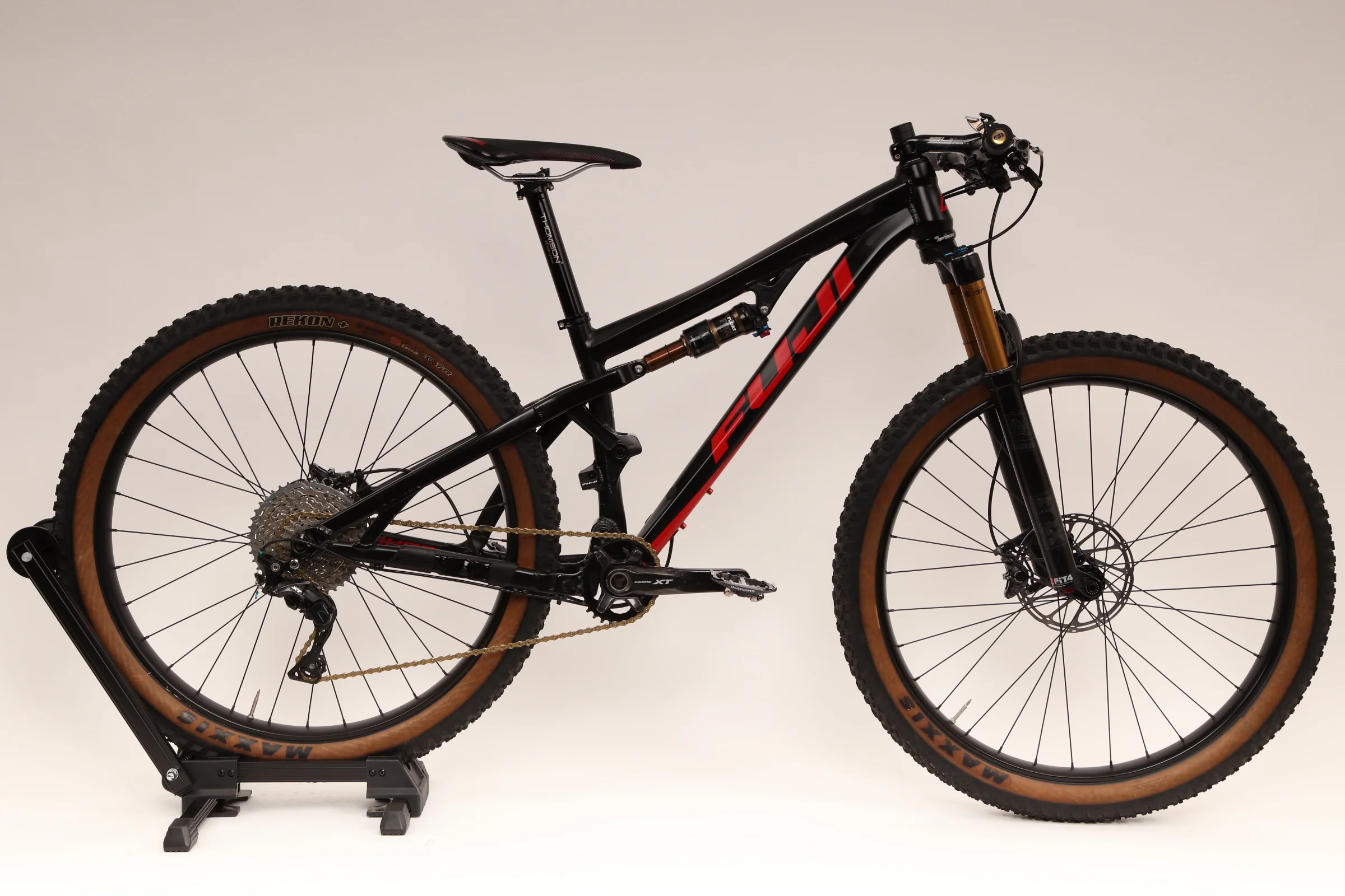 2017 FUJI RAKAN 27.5+ 3.1  Mountain Bike - Small