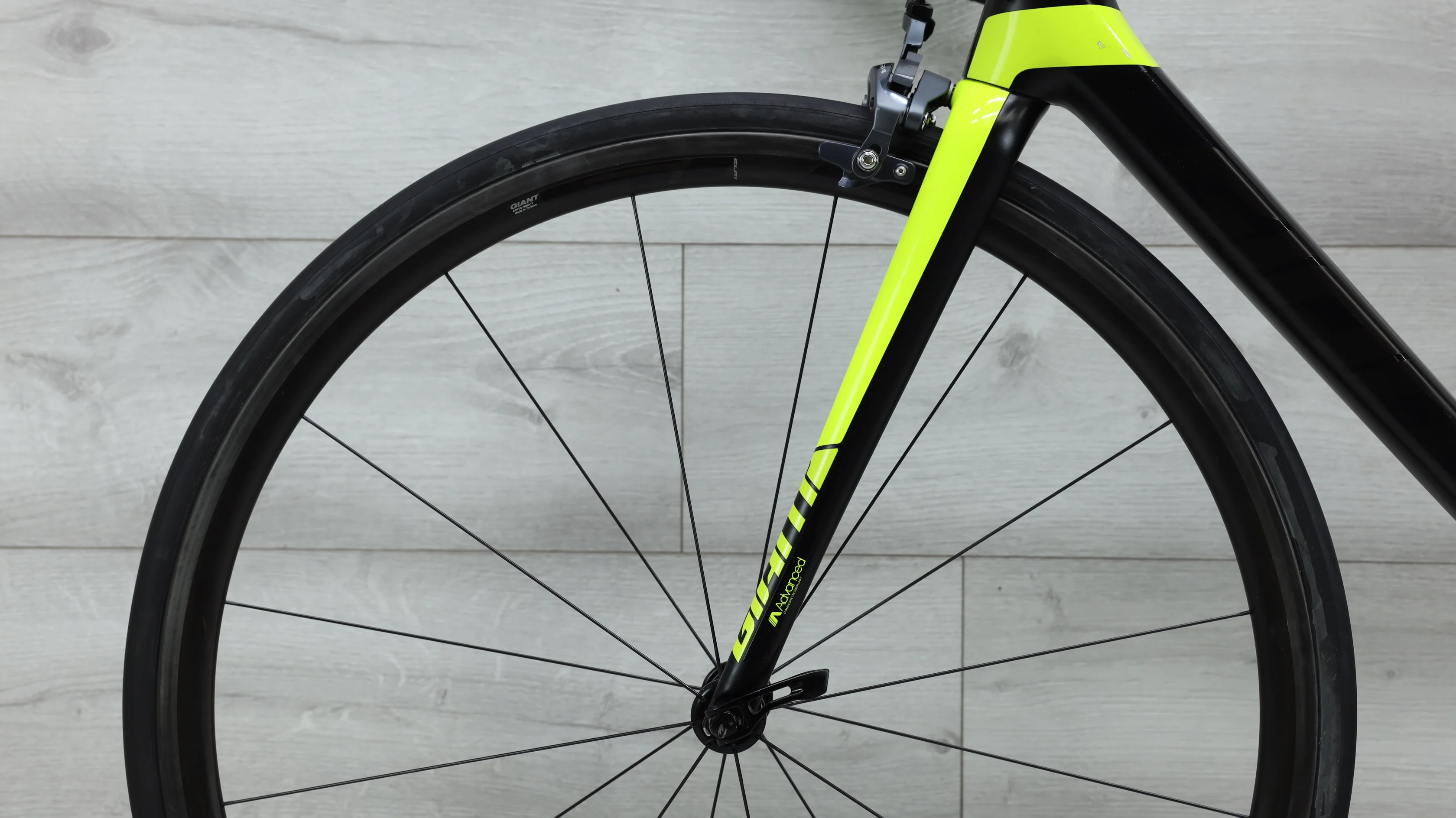 Giant TCR Advanced Pro 1 Road Bike - 2017, Medium - Image 11