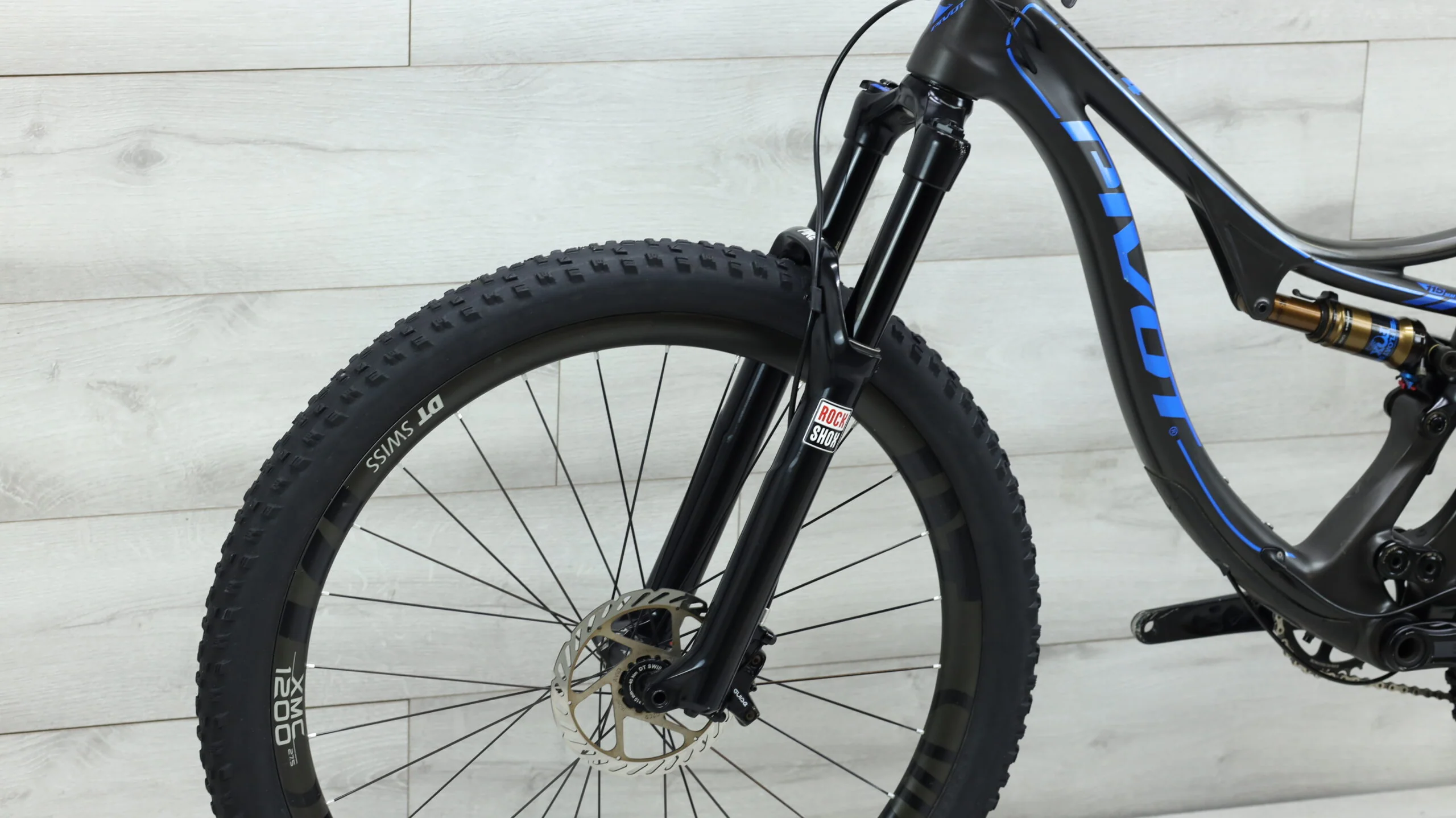 2017 Pivot Mach 4 Carbon Mountain Bike - Small - Image 8