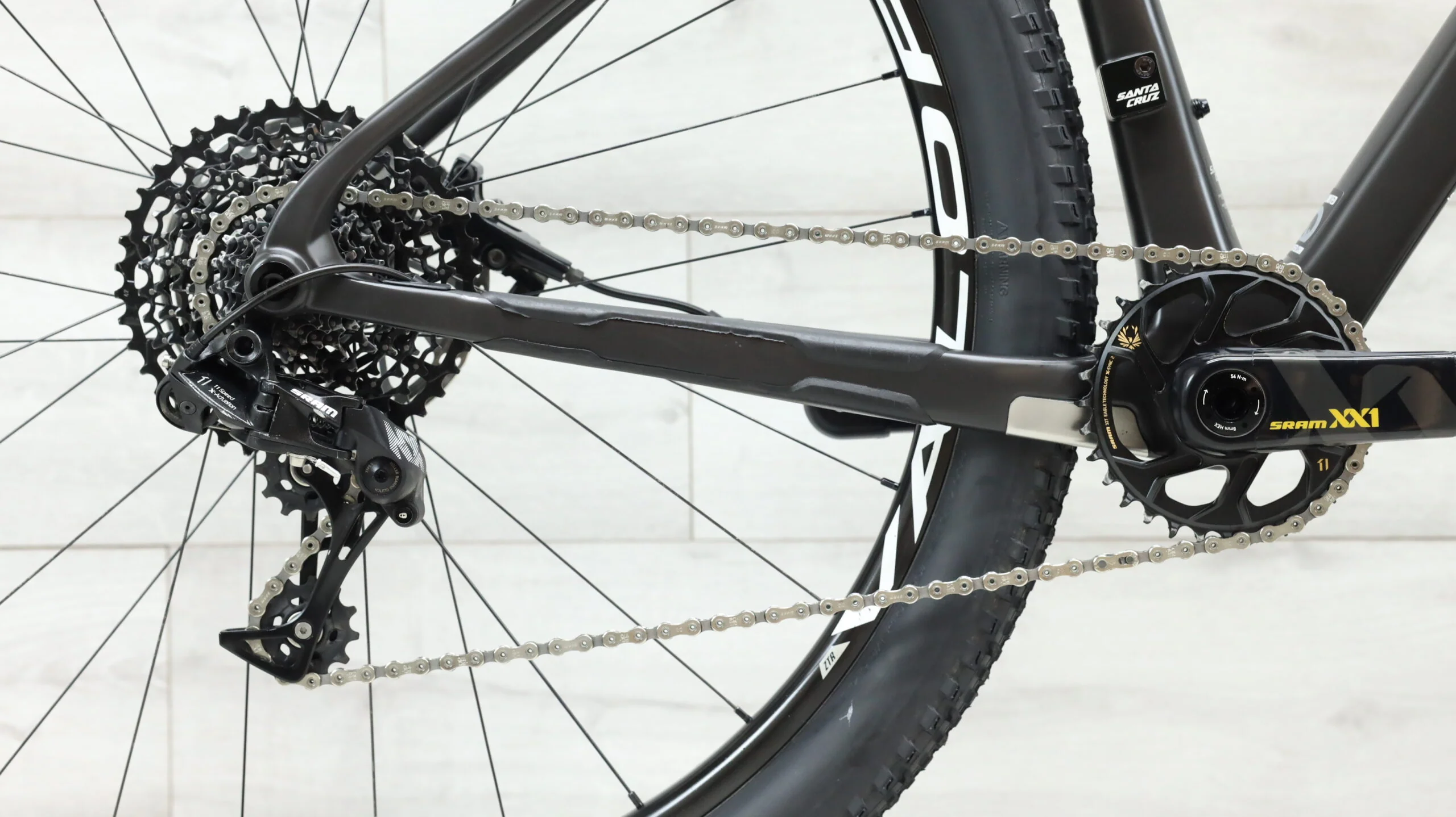 2017 Santa Cruz Highball 29 Mountain Bike - Medium - Image 4