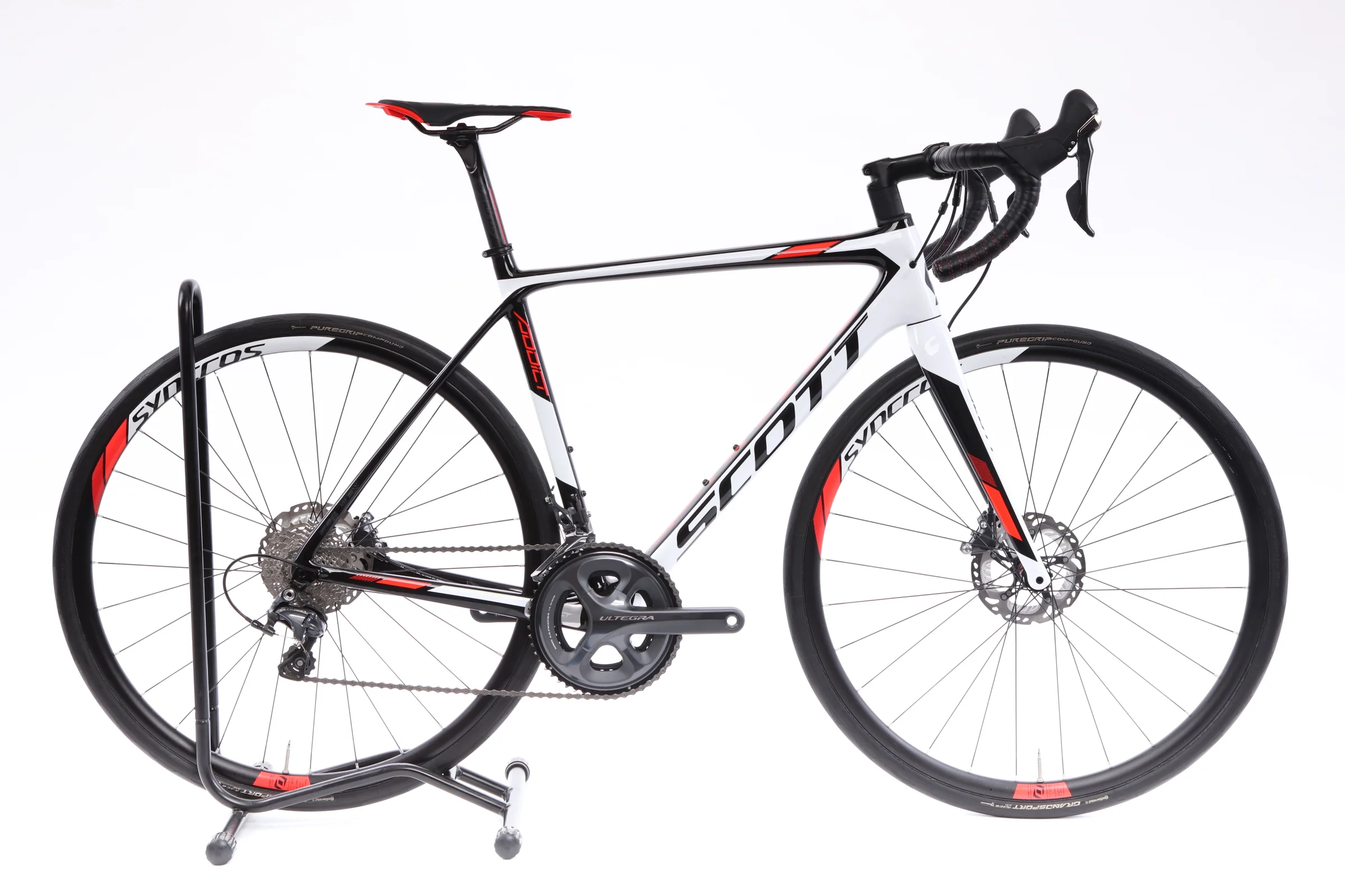 2017 Scott Addict 20 Disc  Road Bike - Medium