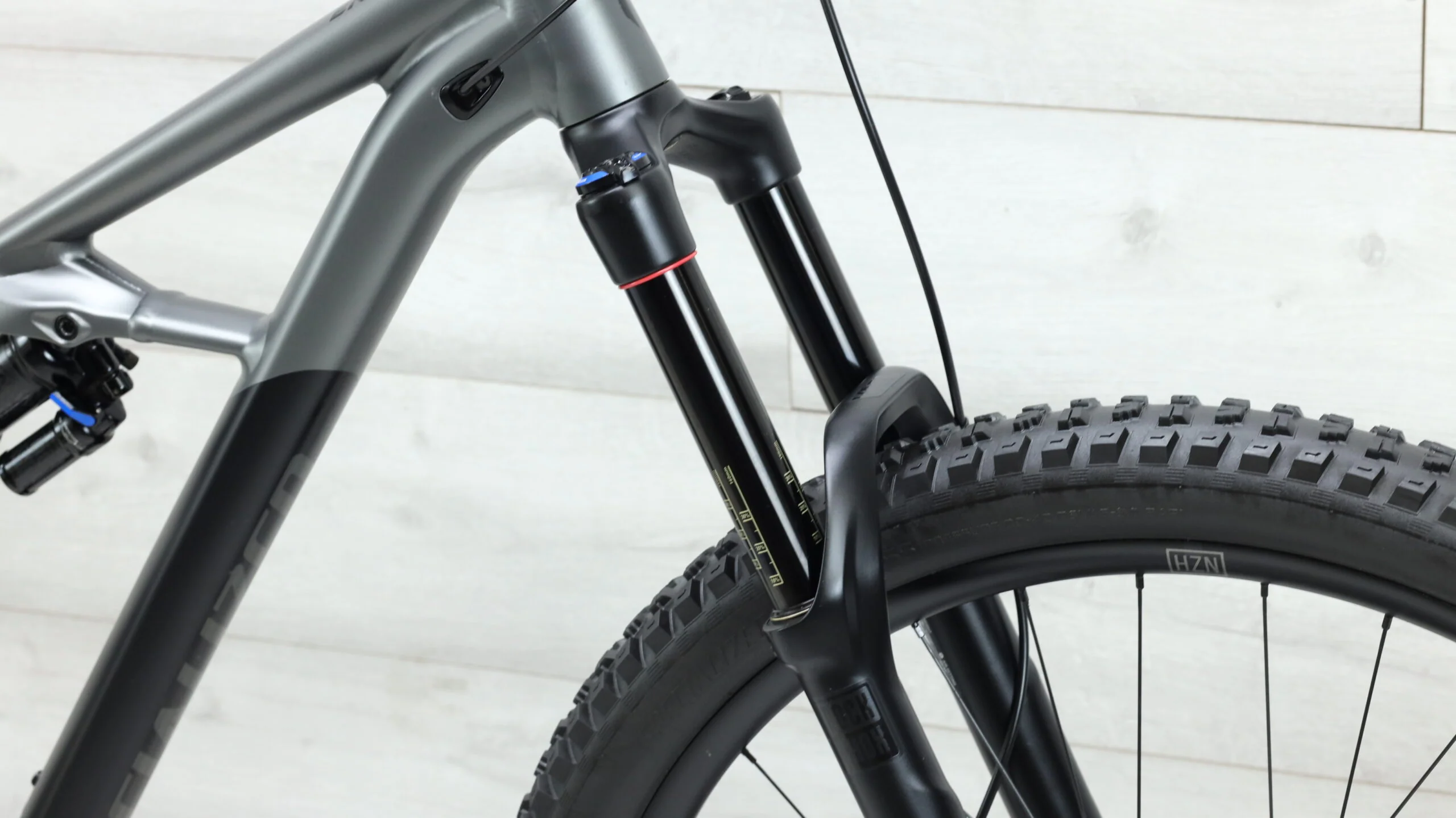 2017 Specialized Enduro Comp  Mountain Bike - Large - Image 7