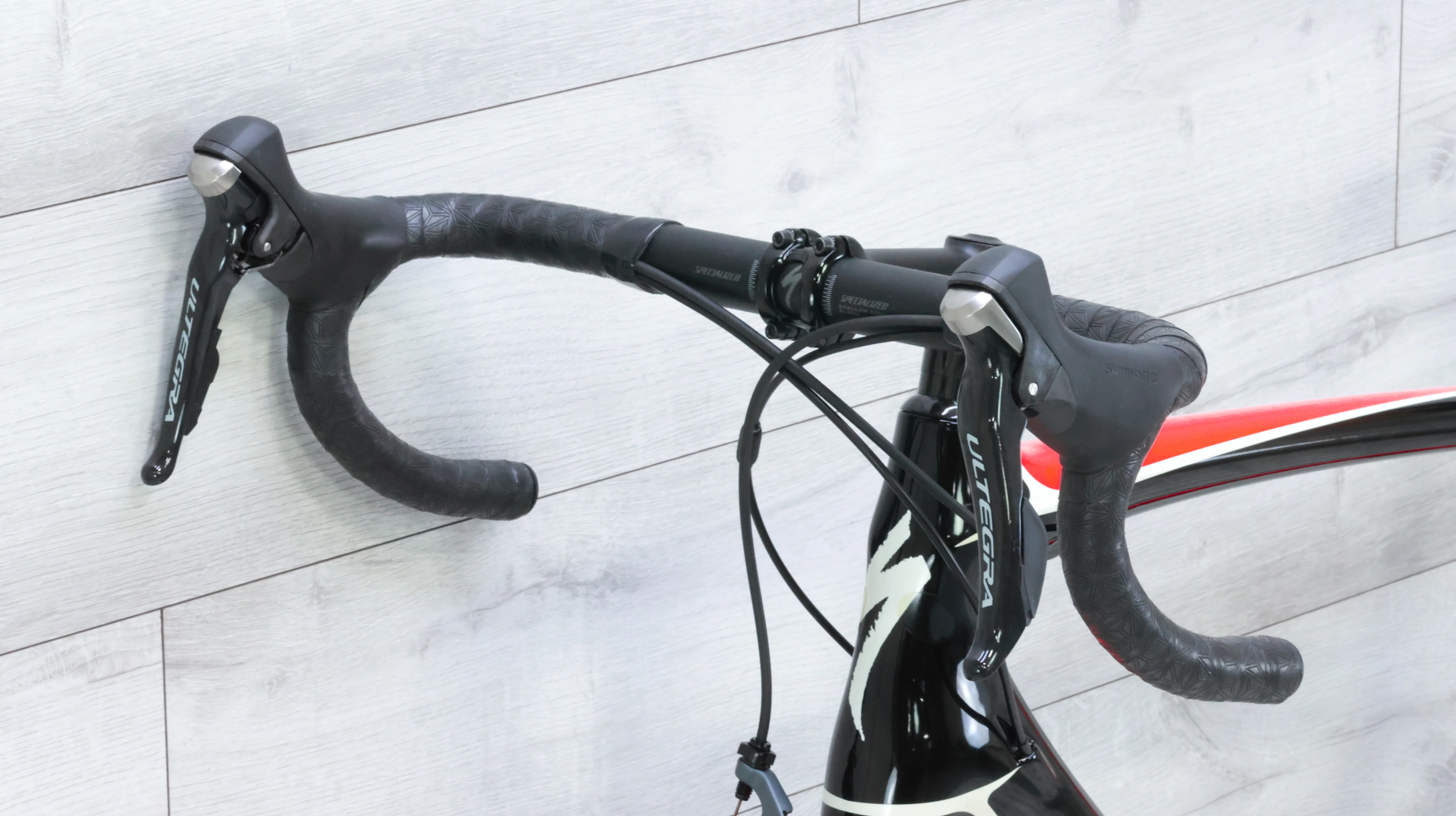 2017 Specialized Tarmac Expert Road Bike - 58cm - Image 10