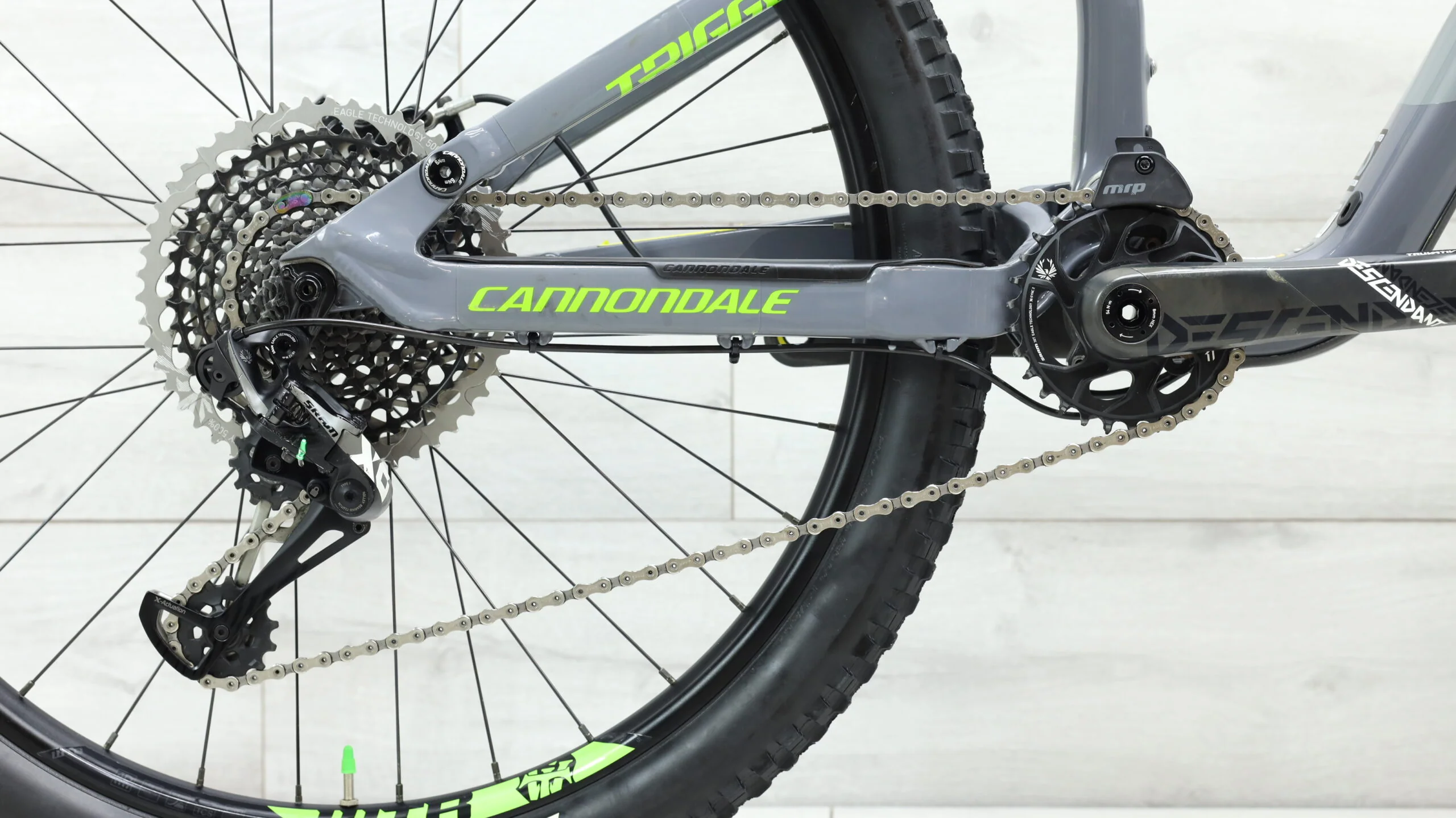2018 Cannondale Trigger Carbon 2 Mountain Bike - Medium - Image 4