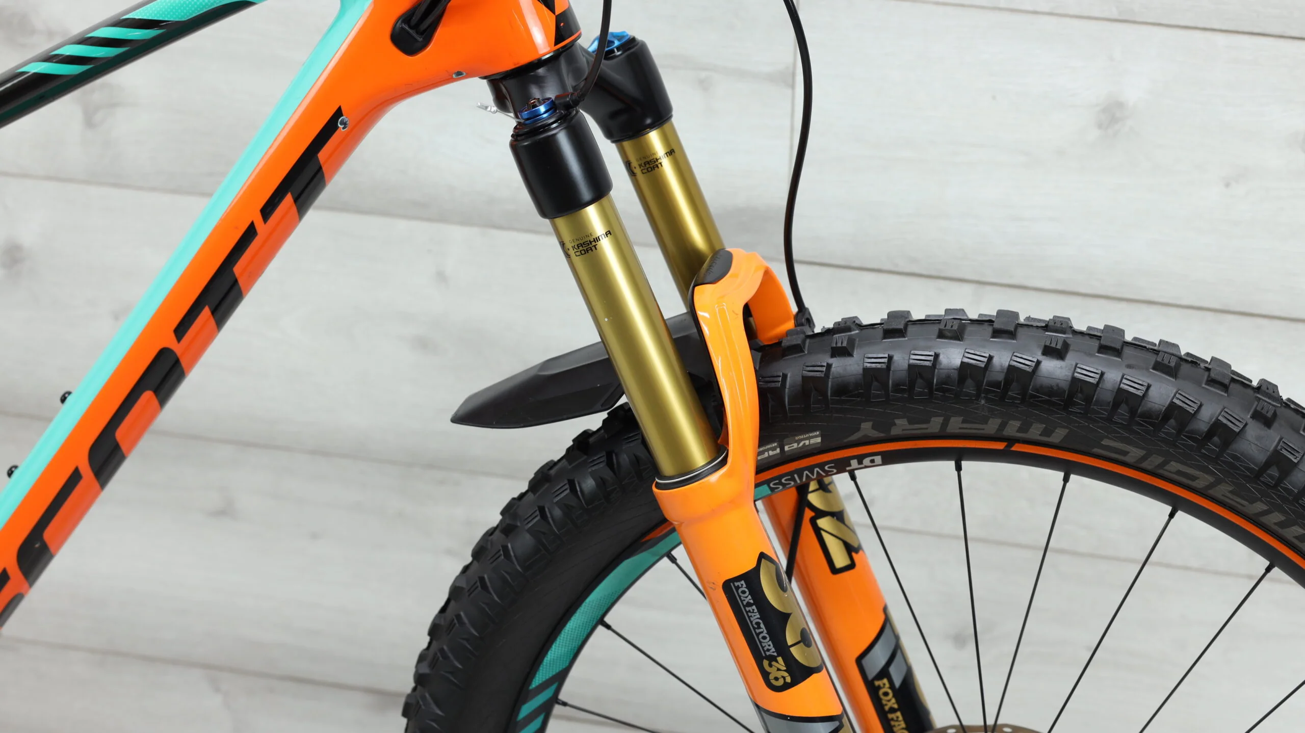 2018 Scott Genius 700 Tuned Mountain Bike - Large - Image 7