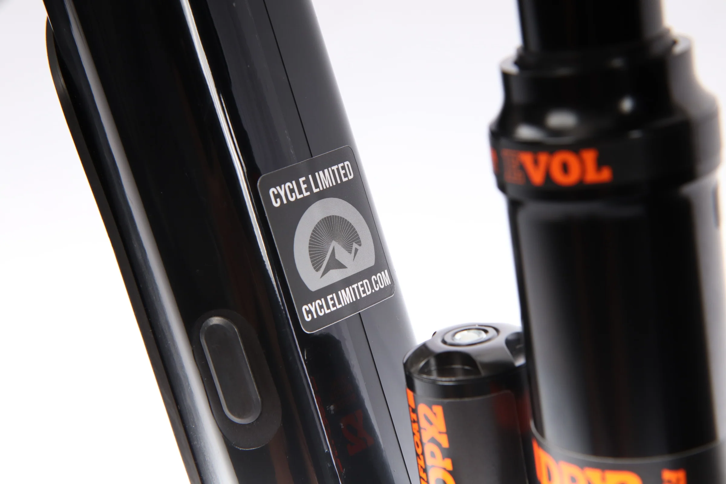 2019 Canyon Strive CF  Mountain Bike - Medium - Image 3