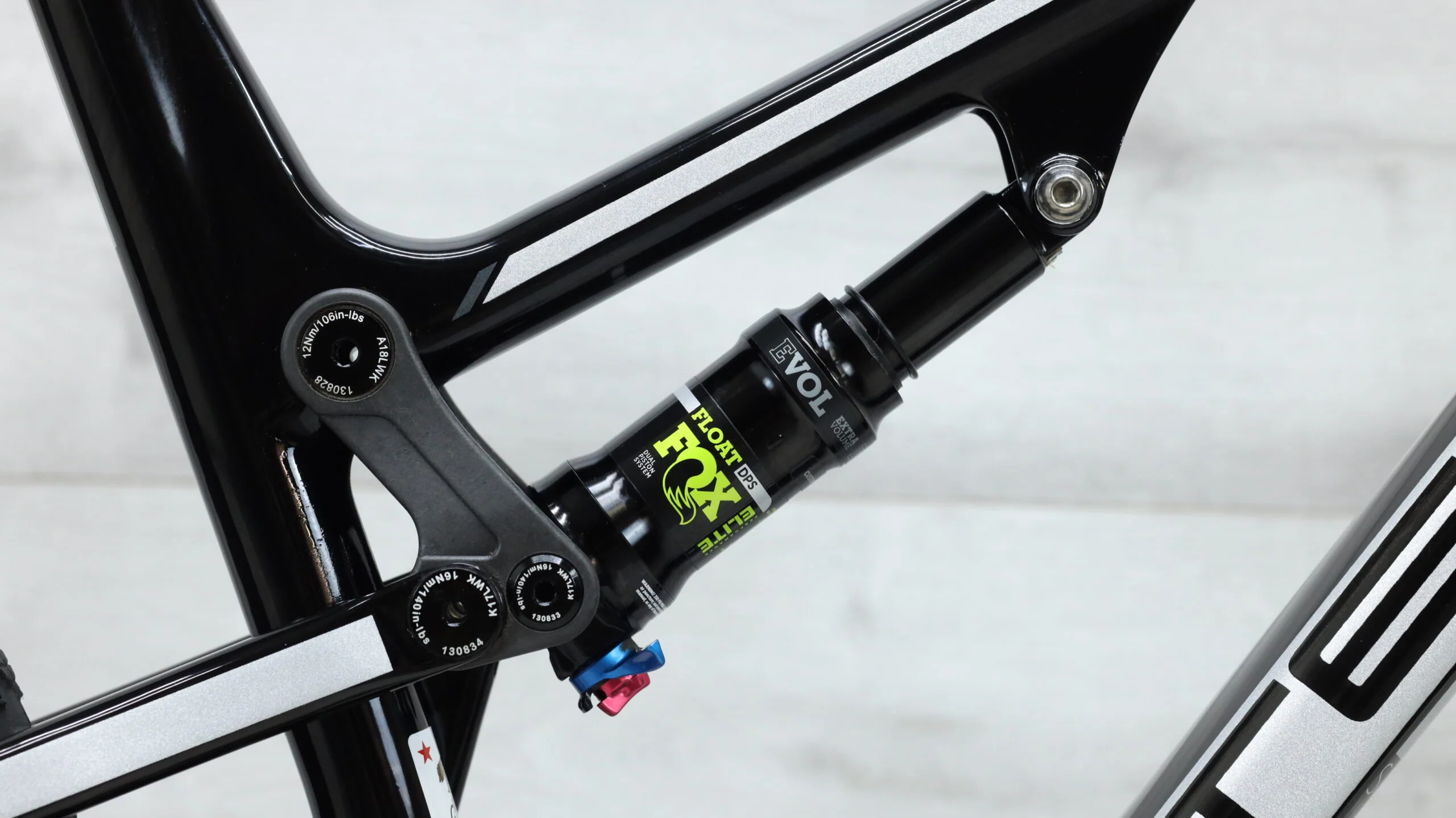2019 Intense Sniper XC Expert  Mountain Bike - Large - Image 9