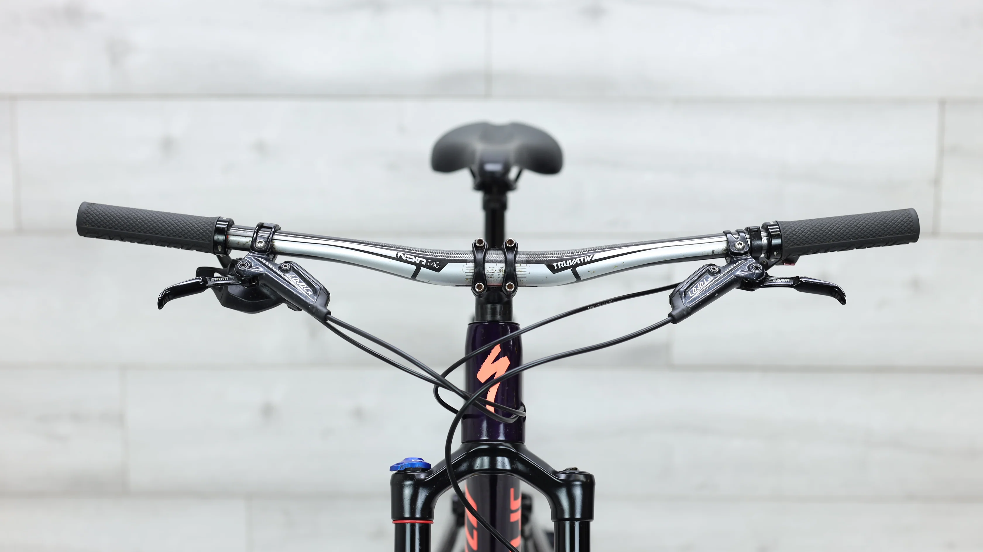 2019 Specialized Epic Comp Carbon Mountain Bike - Medium - Image 10