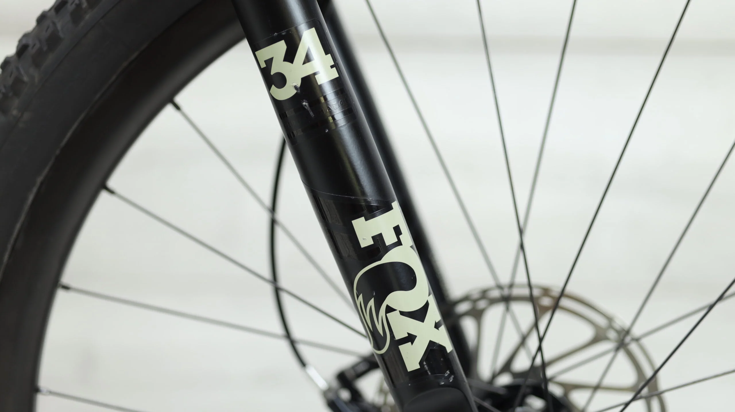 2019 Specialized Epic Expert EVO  Mountain Bike - Medium - Image 13