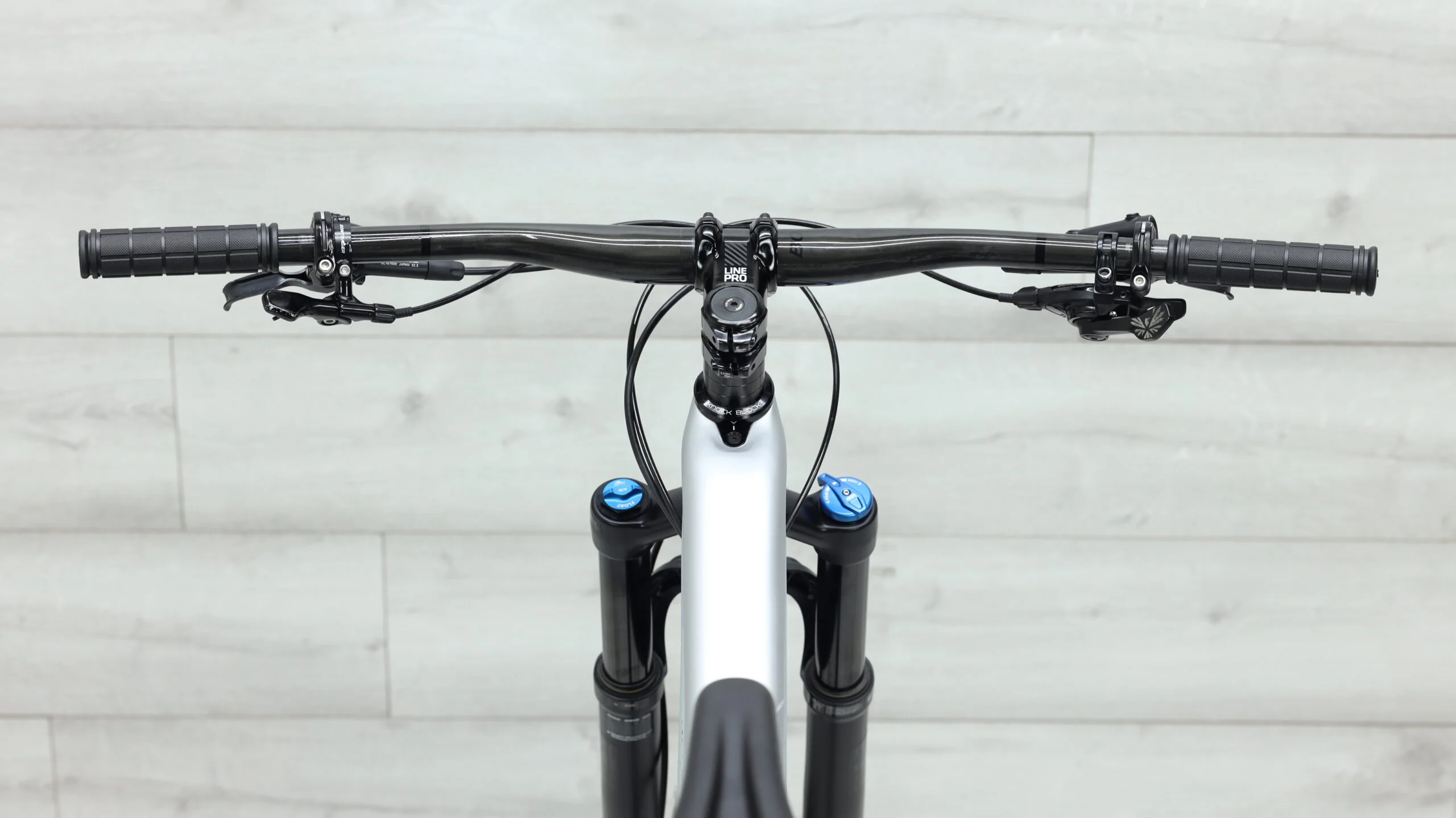 2019 Trek Fuel EX 9.8 29  Mountain Bike - Medium - Image 11
