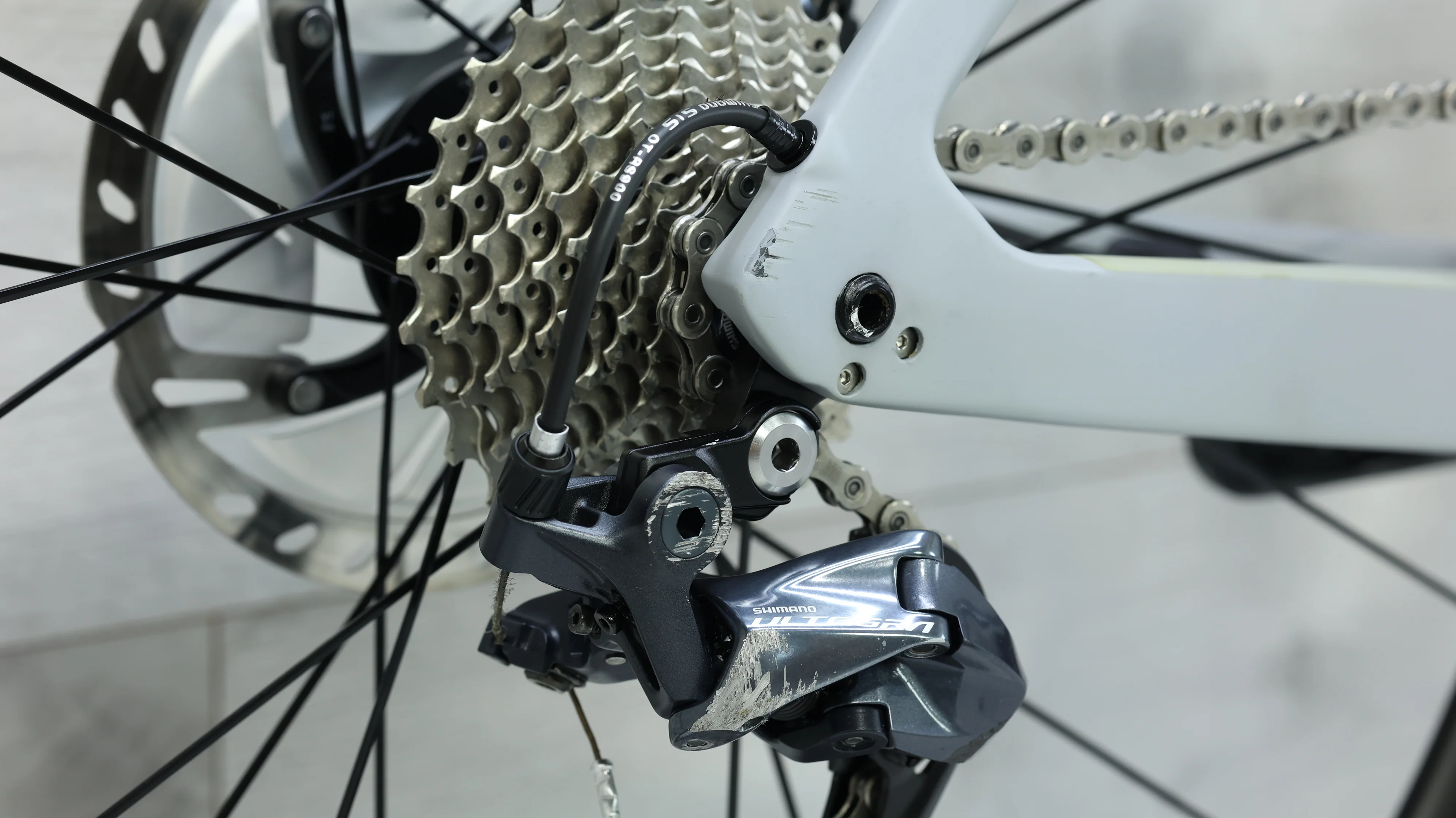 2019 Trek Madone SLR 6 Disc Road Bike - 54cm - Image 17
