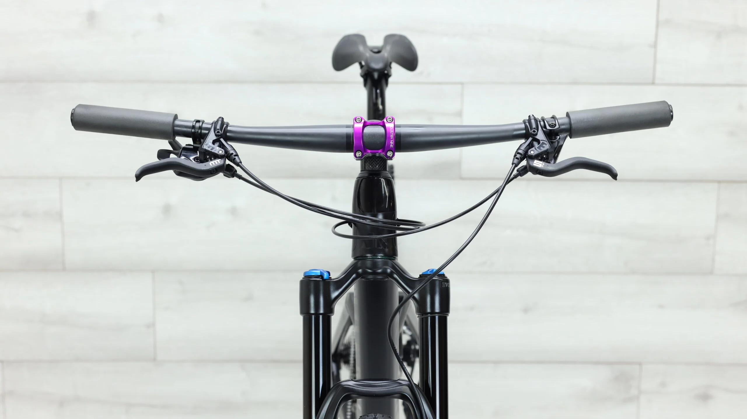 2020 Canyon Strive CF  Mountain Bike - Medium - Image 11