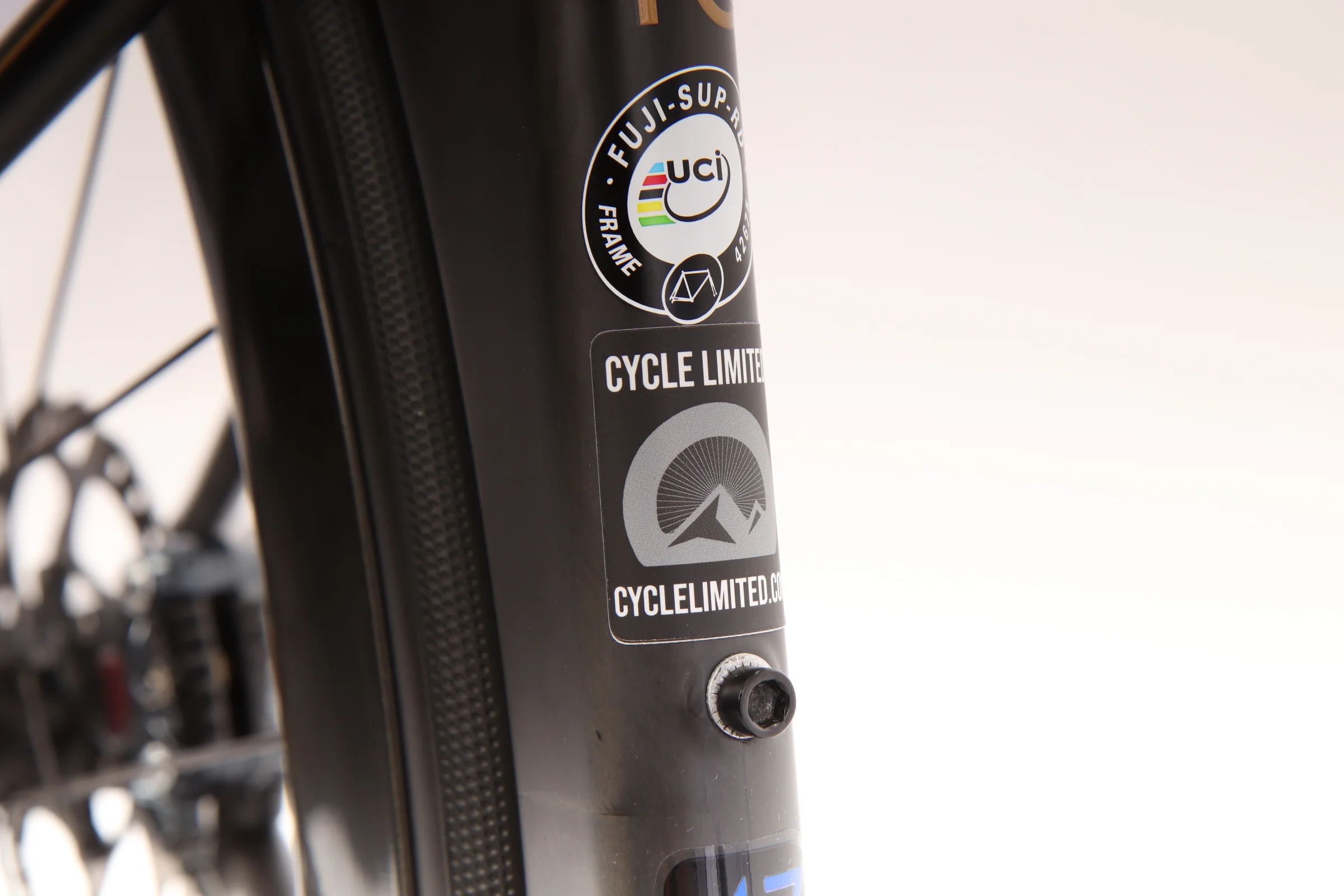 2020 FUJI SUPREME 1.1  Road Bike - 47CM - Image 3