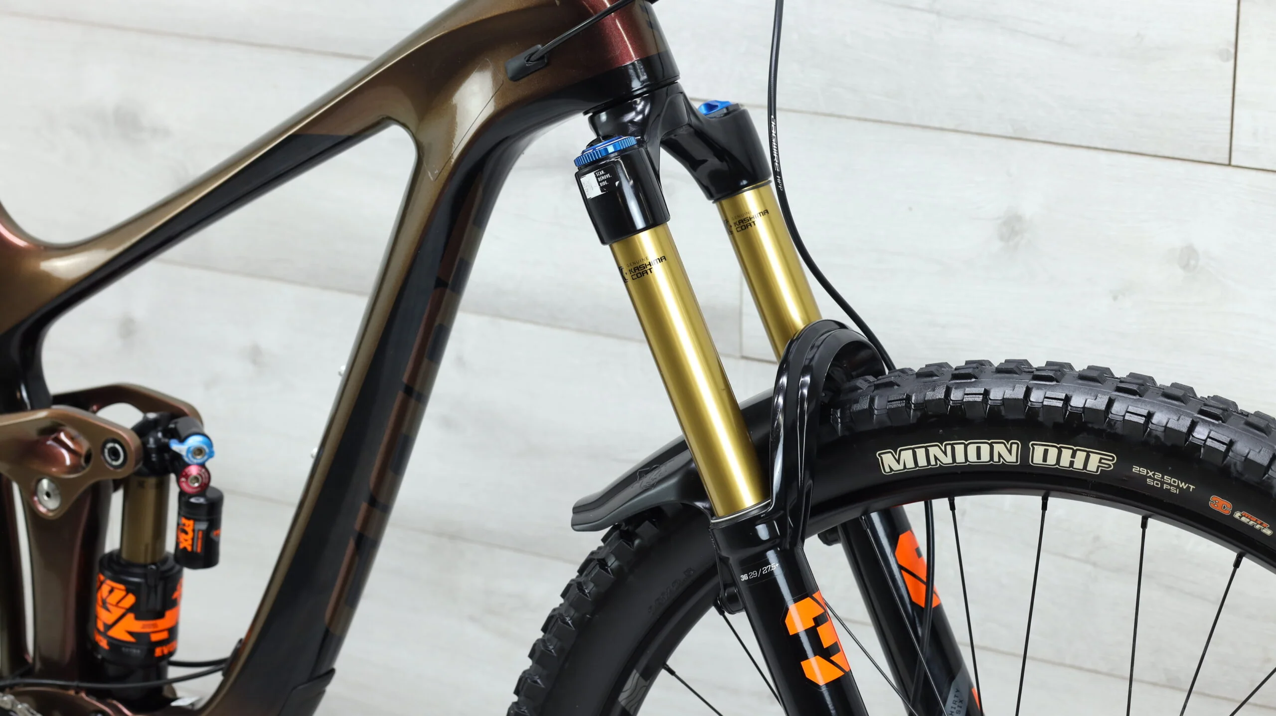 Giant Reign Advanced Pro Mountain Bike - 2020, Small - Image 9