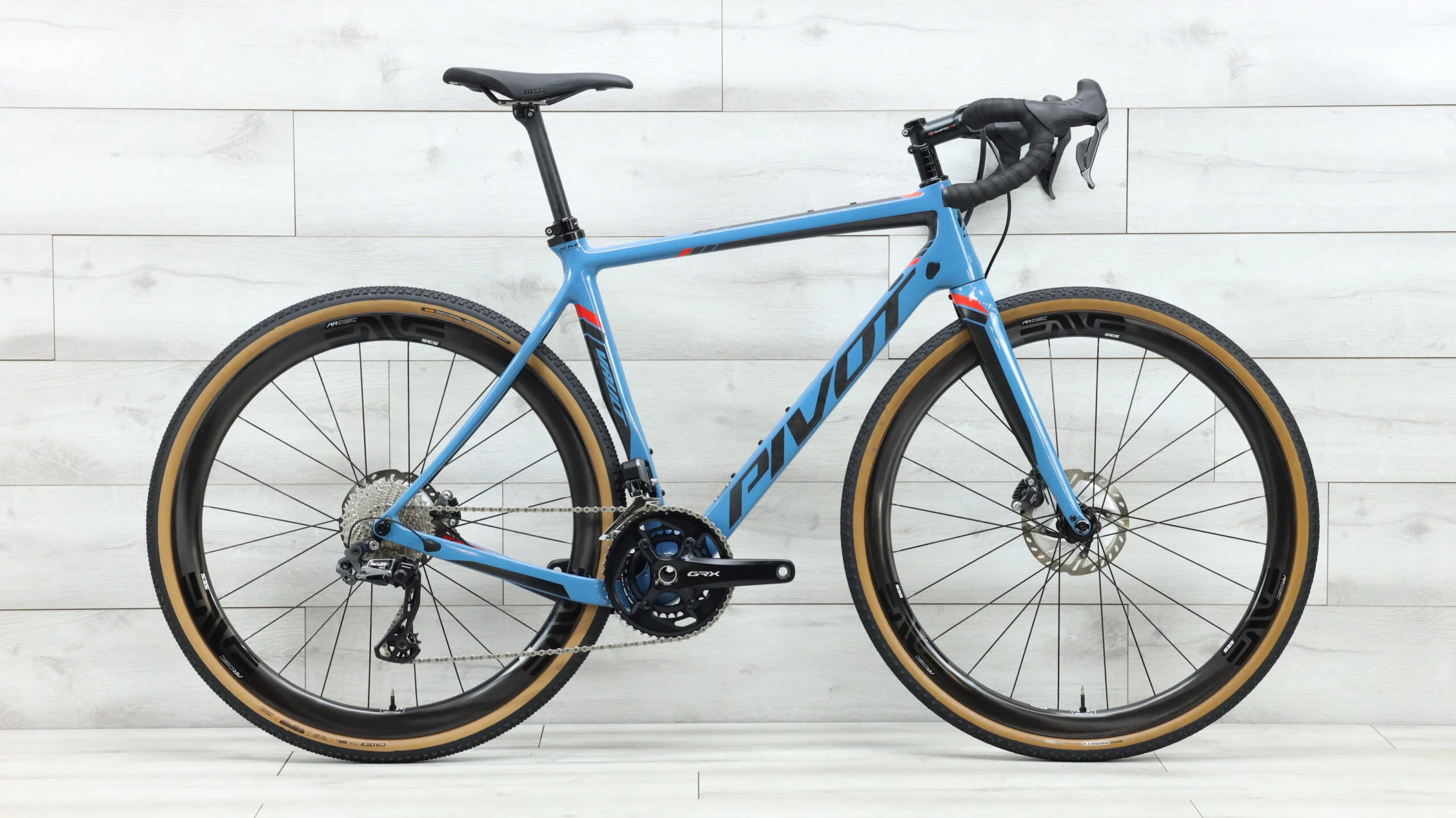 2020 Pivot Vault Gravel Bike - Medium