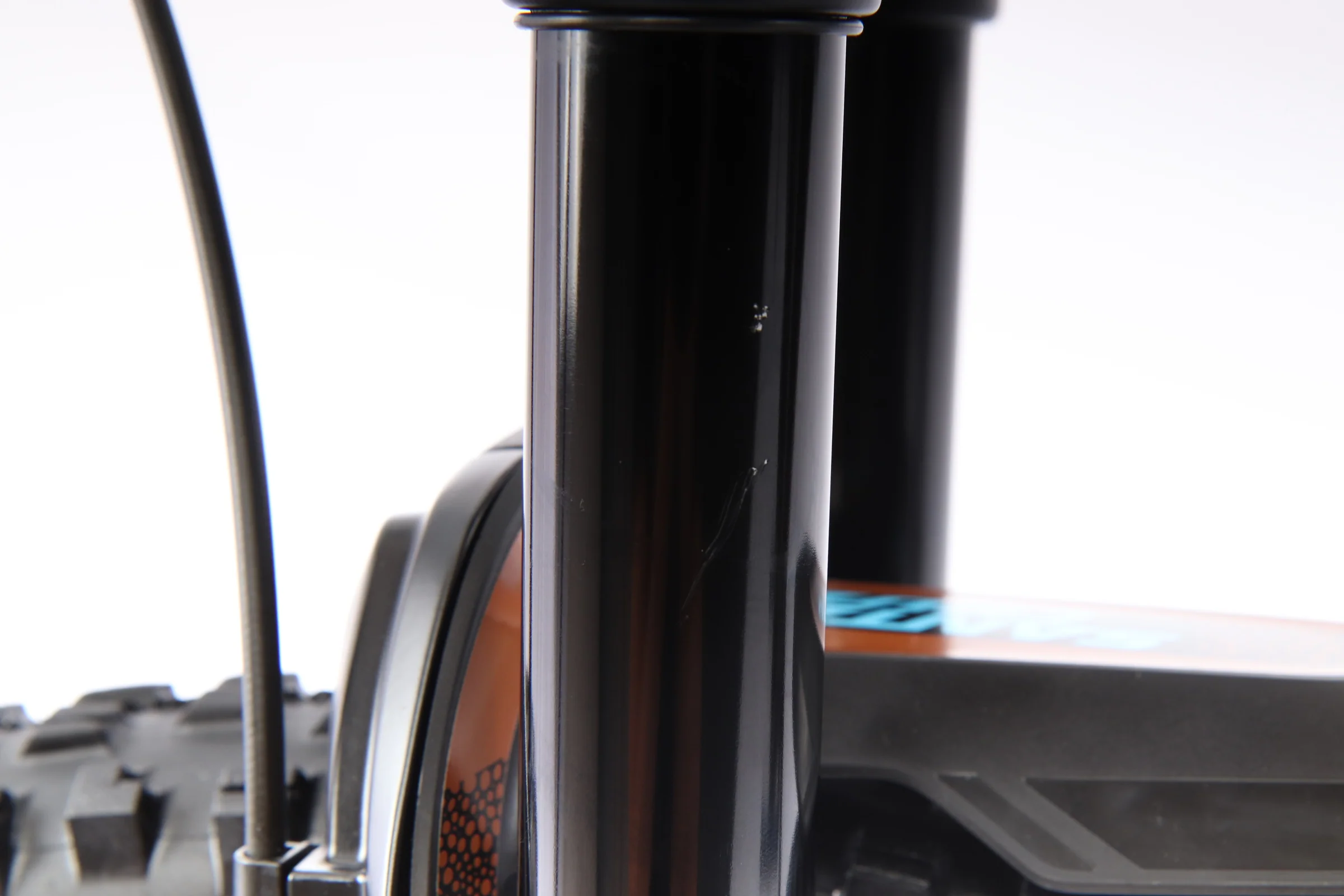 2020 Santa Cruz Chameleon Carbon Mountain Bike - Large - Image 15