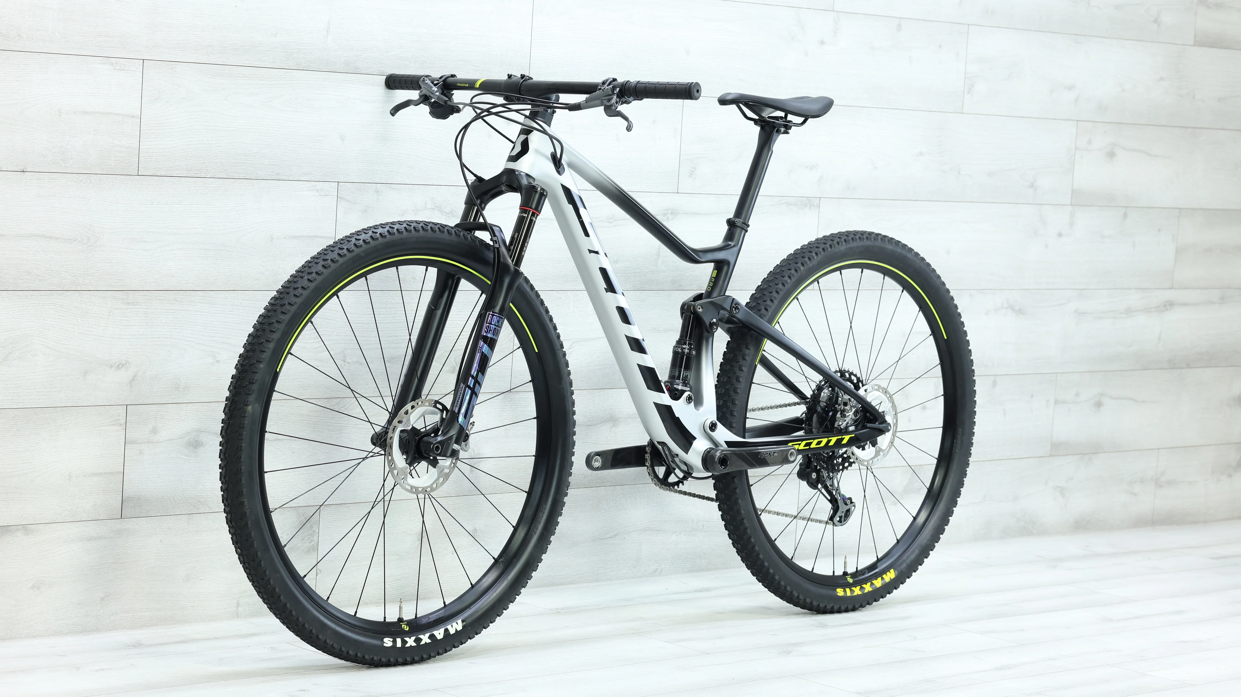 2020 Scott Spark RC 900 Pro Mountain Bike - Medium - Image 4
