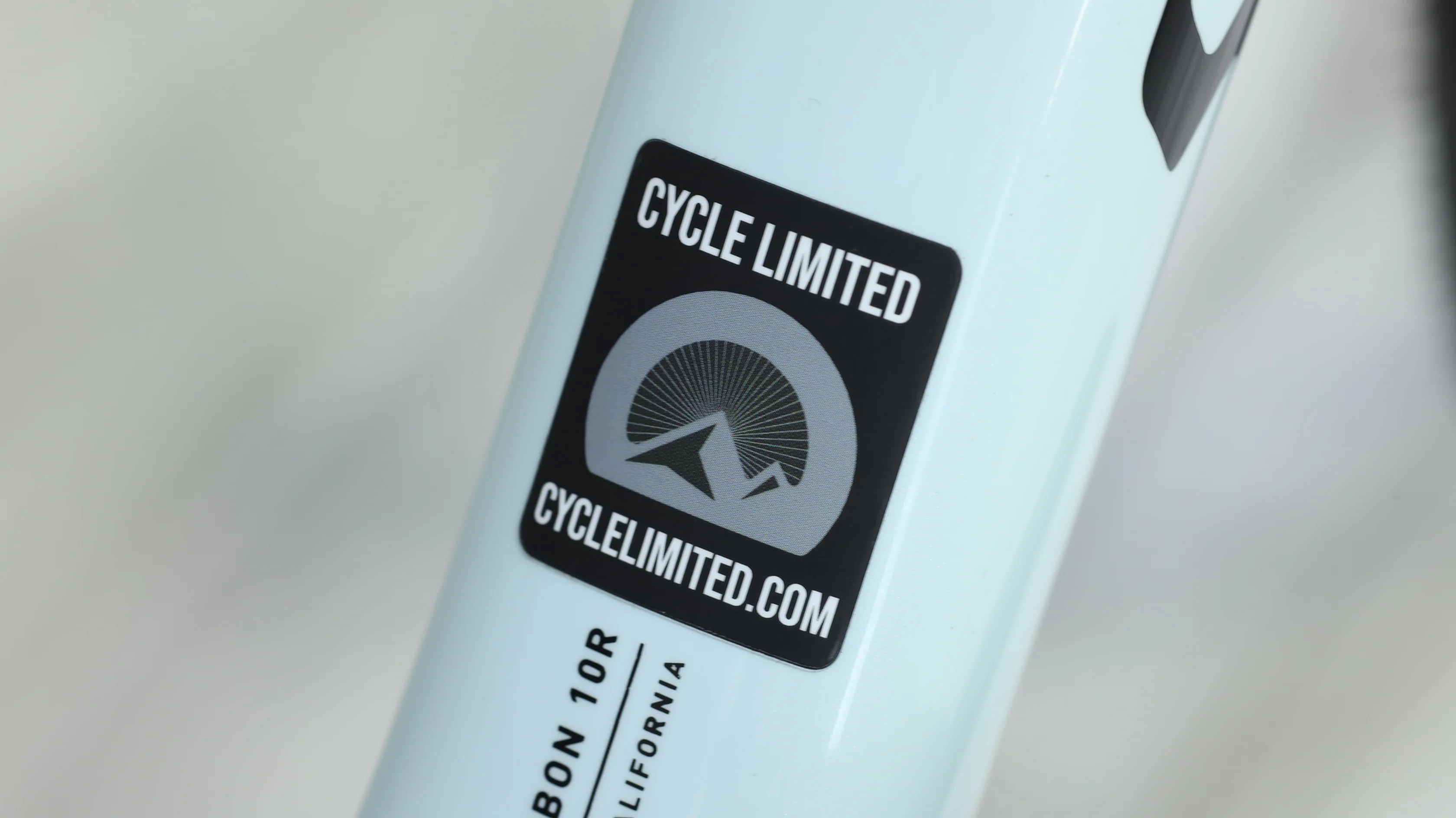 2021 Specialized Roubaix Sport Road Bike - 52cm - Image 3