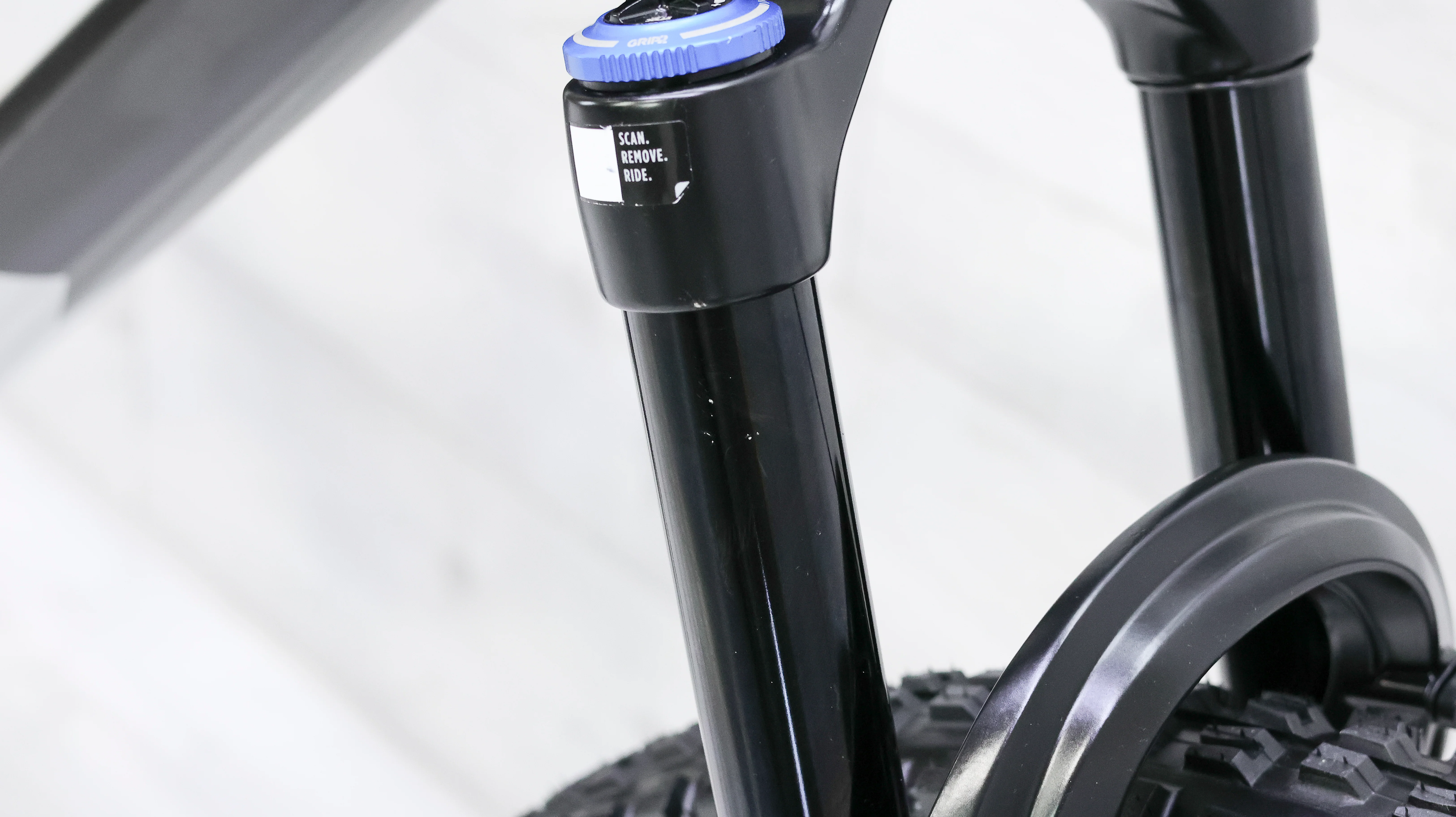 YT Izzo Pro 29 Mountain Bike - 2021, Large - Image 15