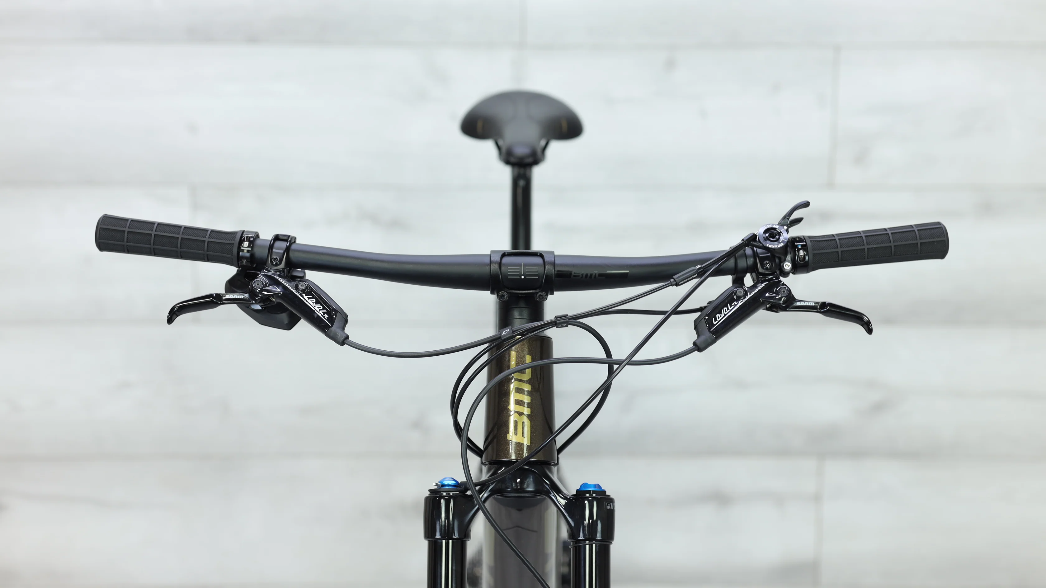 2022 BMC Fourstroke 01 LT TWO AXS Mountain Bike - Medium - Image 11