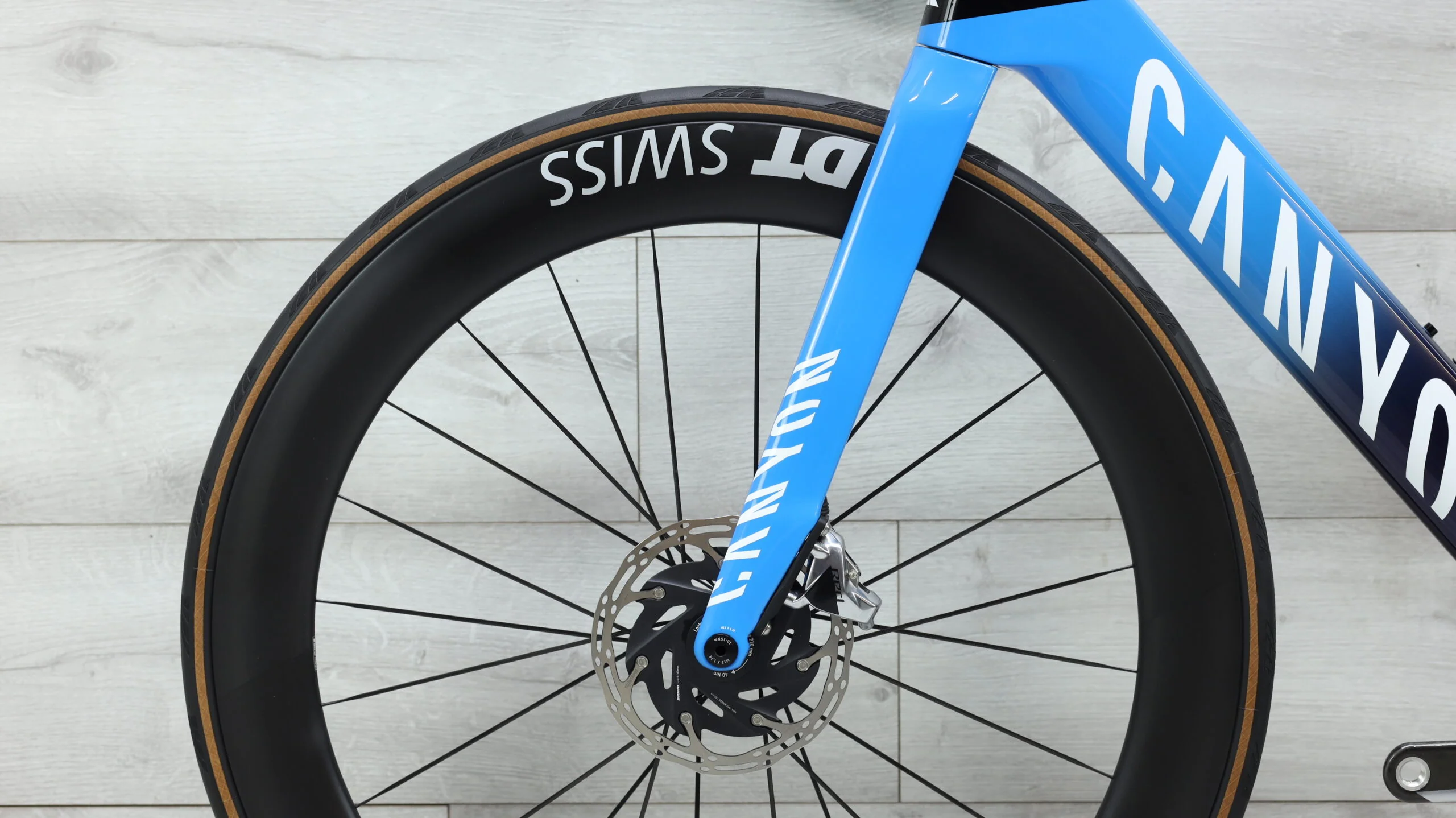 2022 Canyon Aeroad CFR Disc AXS  Road Bike - Medium - Image 12