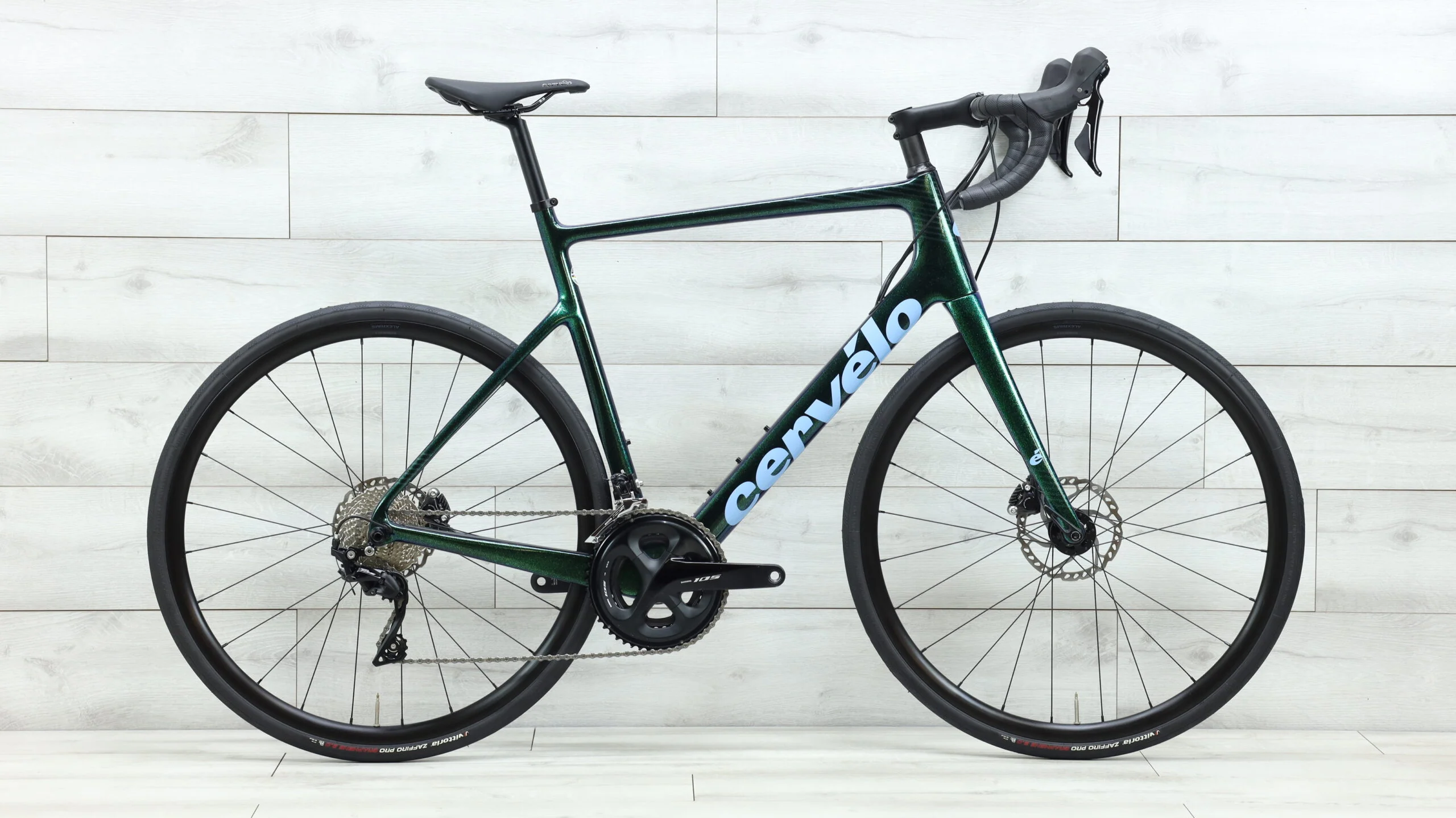 2022 Cervelo Caledonia 105  Road Bike - 58cm