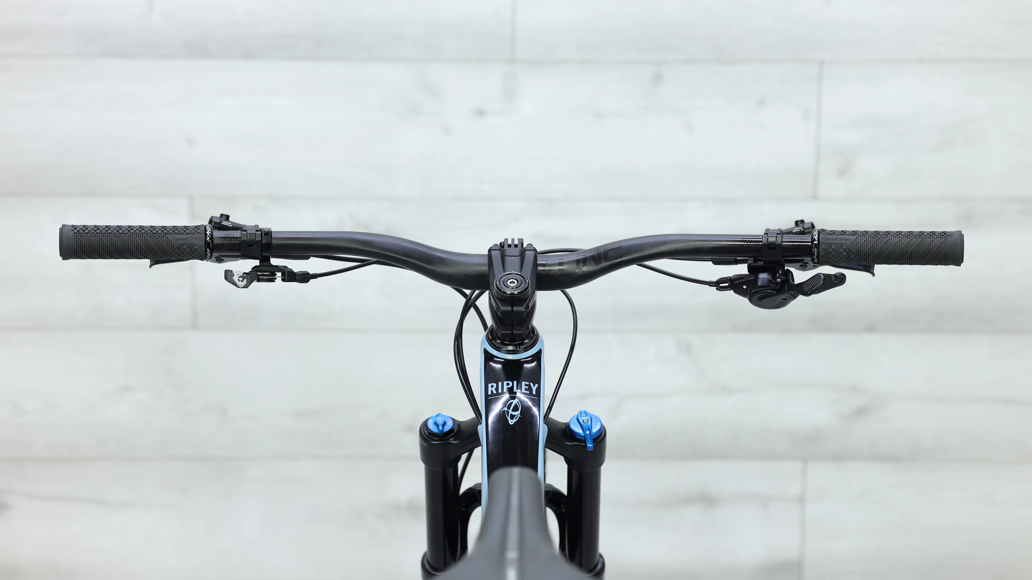 2022 Ibis Ripley V4 Carbon Mountain Bike - Medium - Image 12