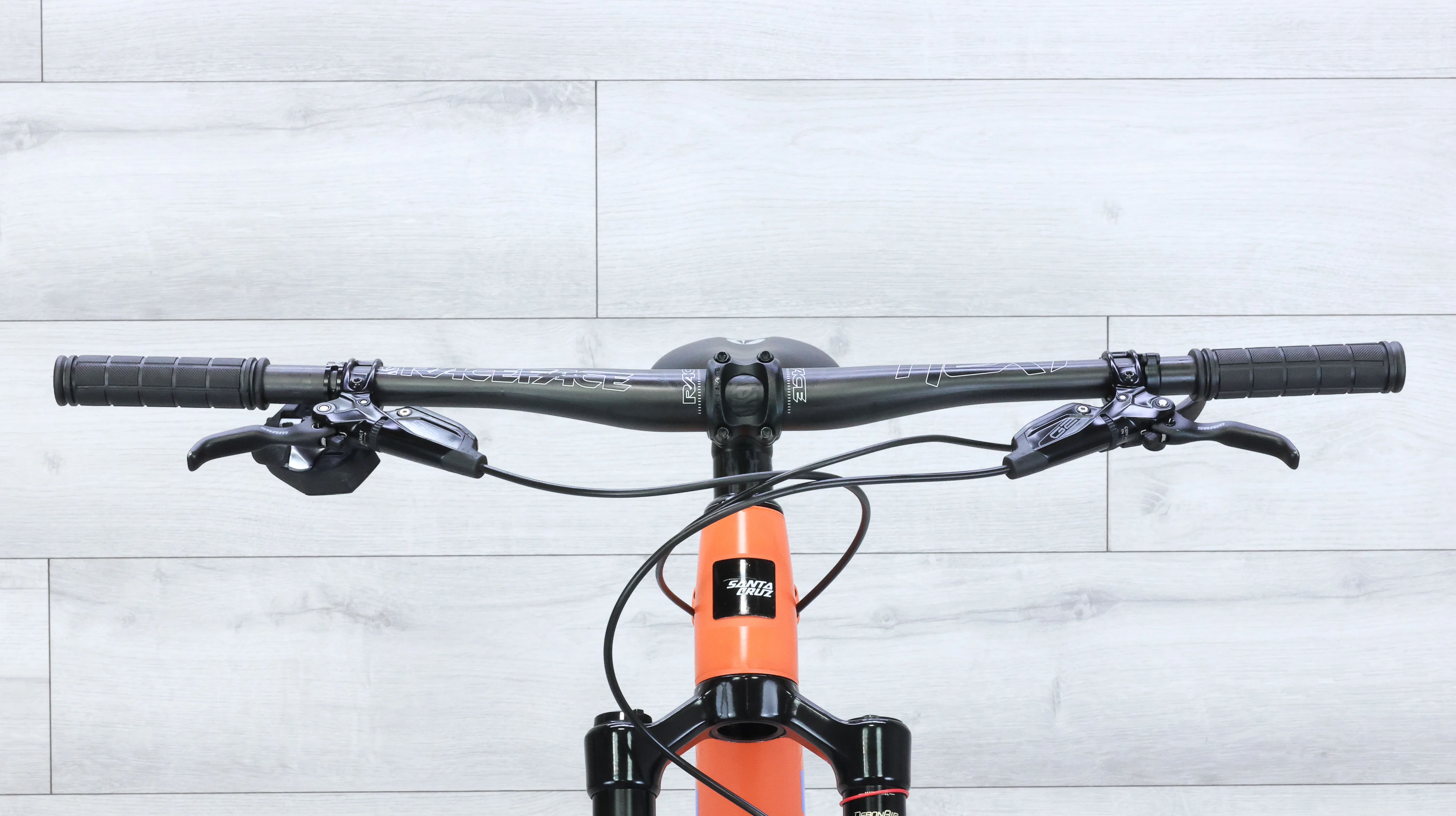 2022 Santa Cruz Blur X01 AXS TR Mountain Bike - Medium - Image 16
