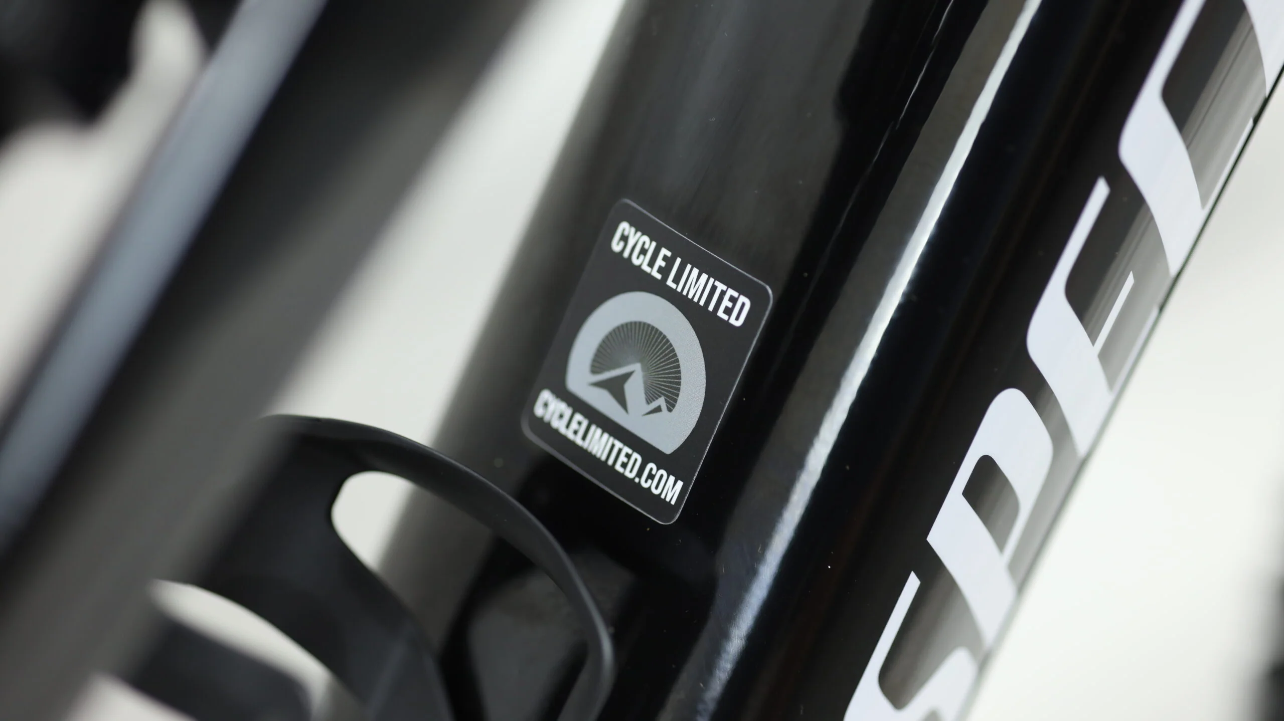 2022 Specialized Turbo Levo Comp  Mountain E-Bike - Medium - Image 3