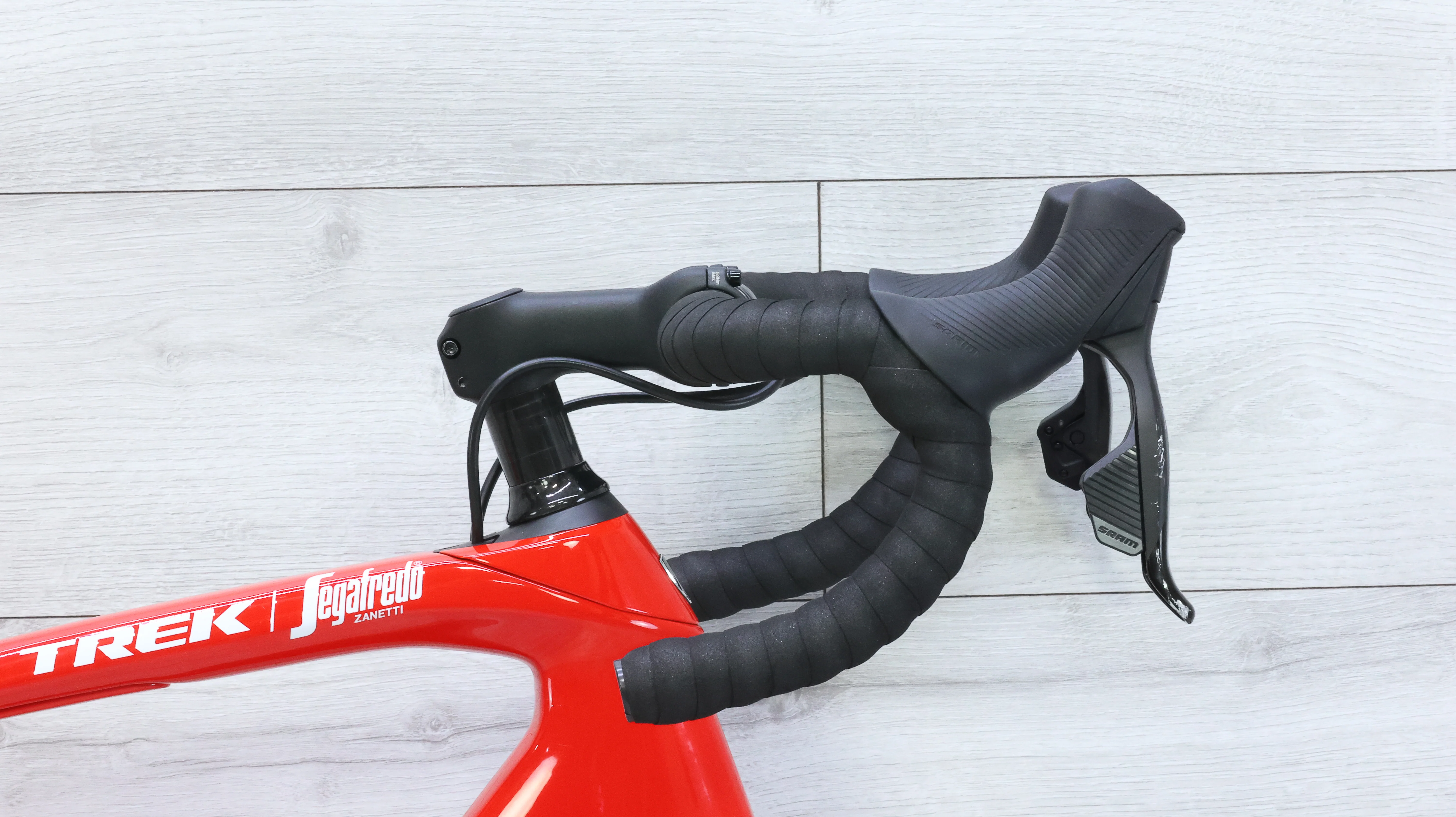 2022 Trek Domane SLR 6 AXS Road Bike - 54cm - Image 9
