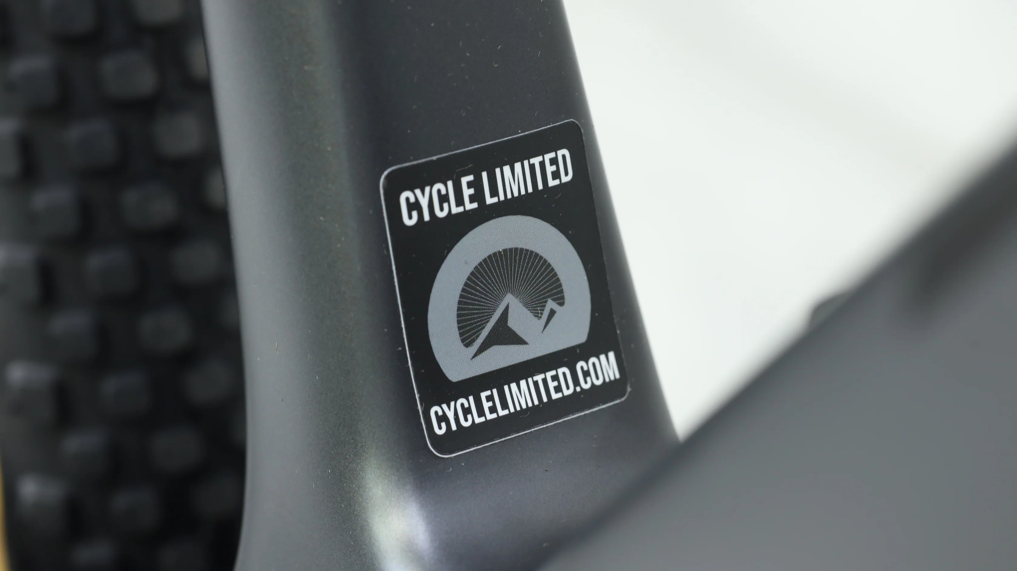 2022 Trek E-Caliber 9.6 Mountain E-Bike - Large - Image 3