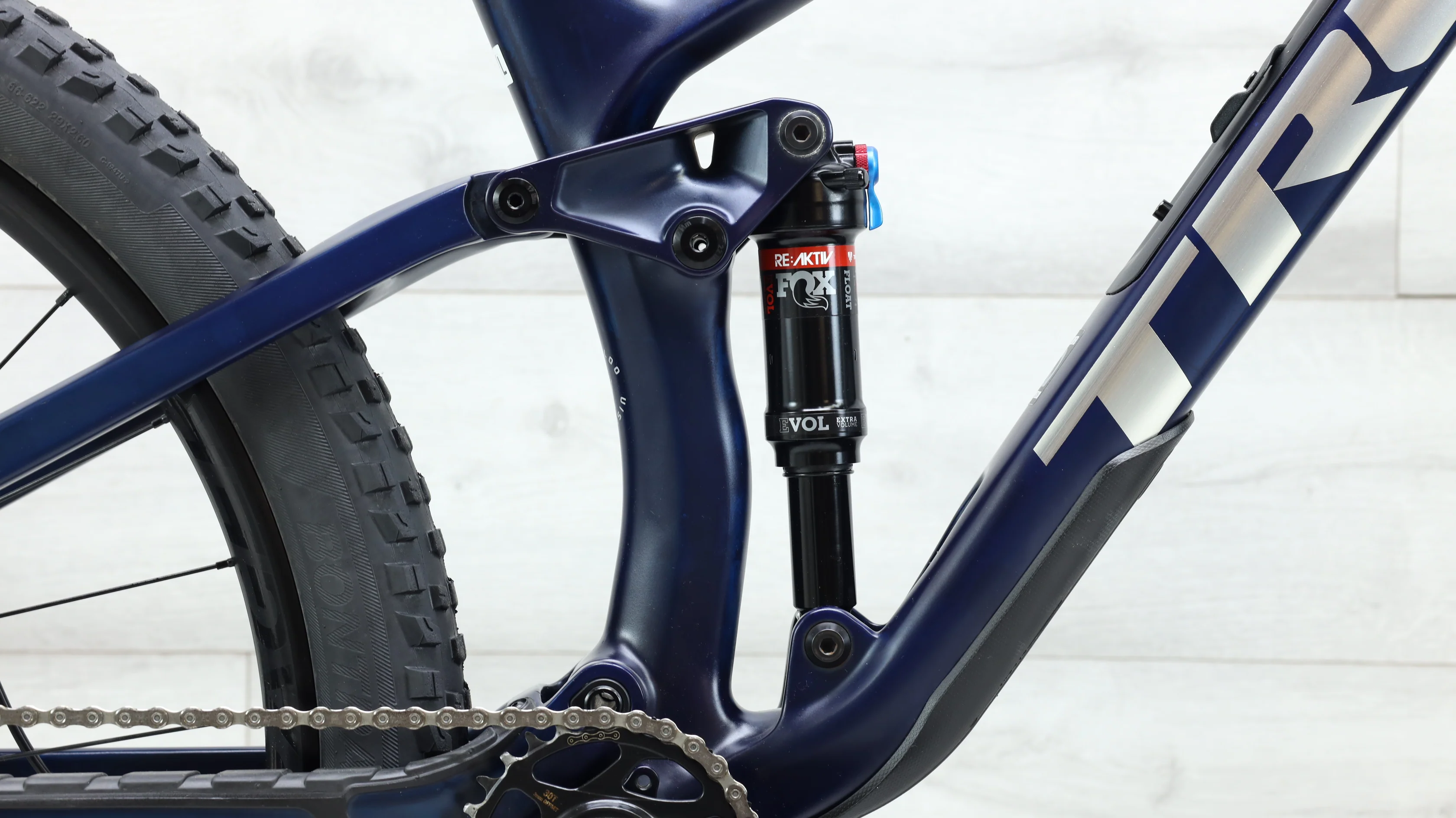 2022 Trek Fuel EX 9.7 Mountain Bike - Med/Large - Image 9