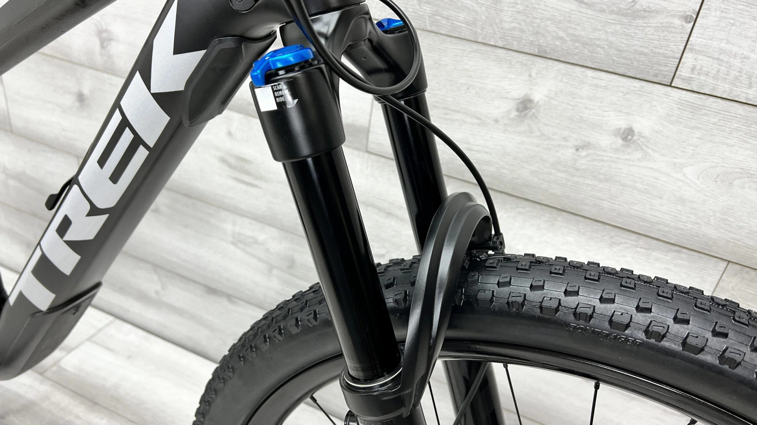 2022 Trek Fuel EX 9.8 GX  Mountain Bike - Medium - Image 7