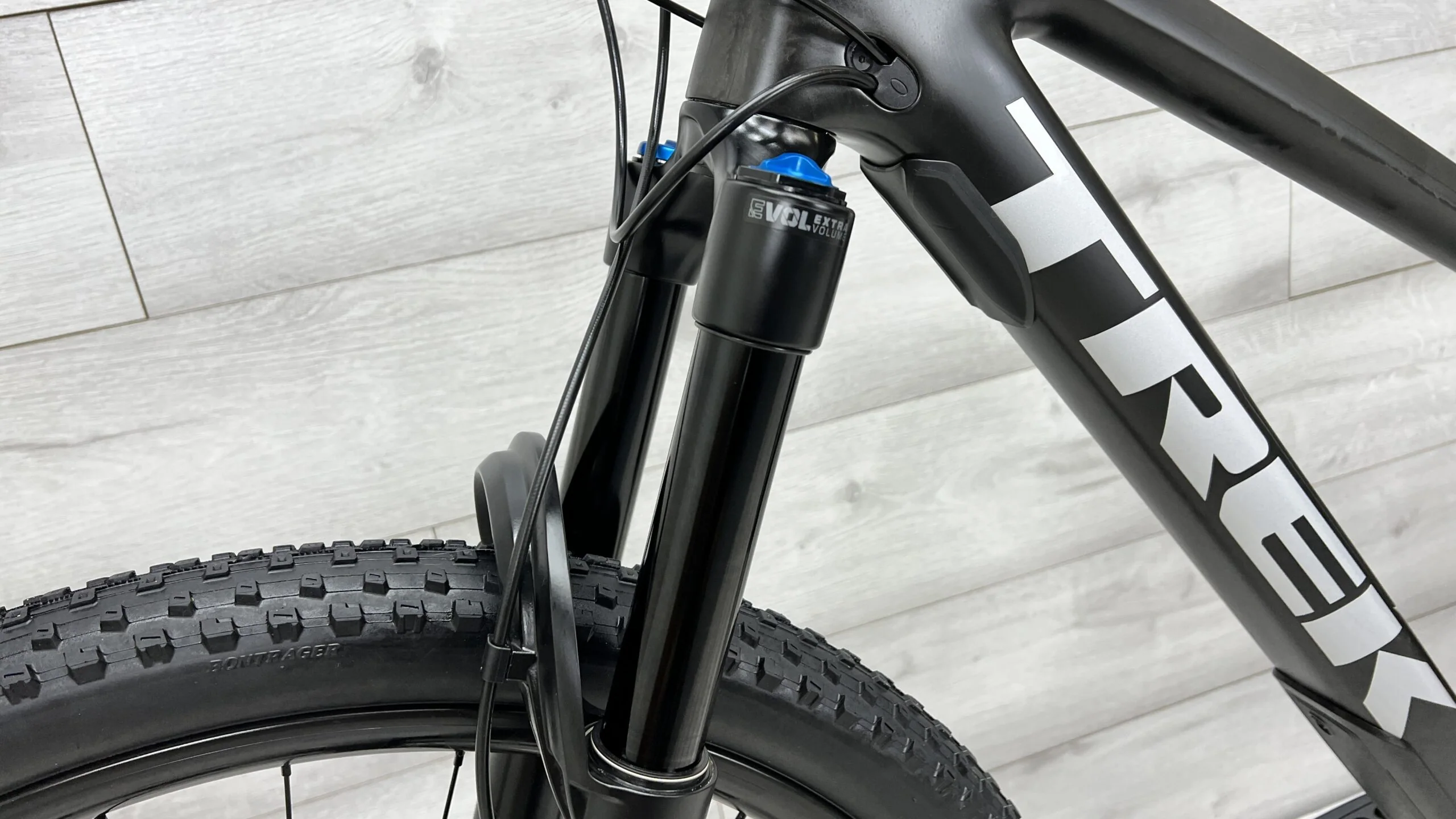 2022 Trek Fuel EX 9.8 GX  Mountain Bike - Medium - Image 8