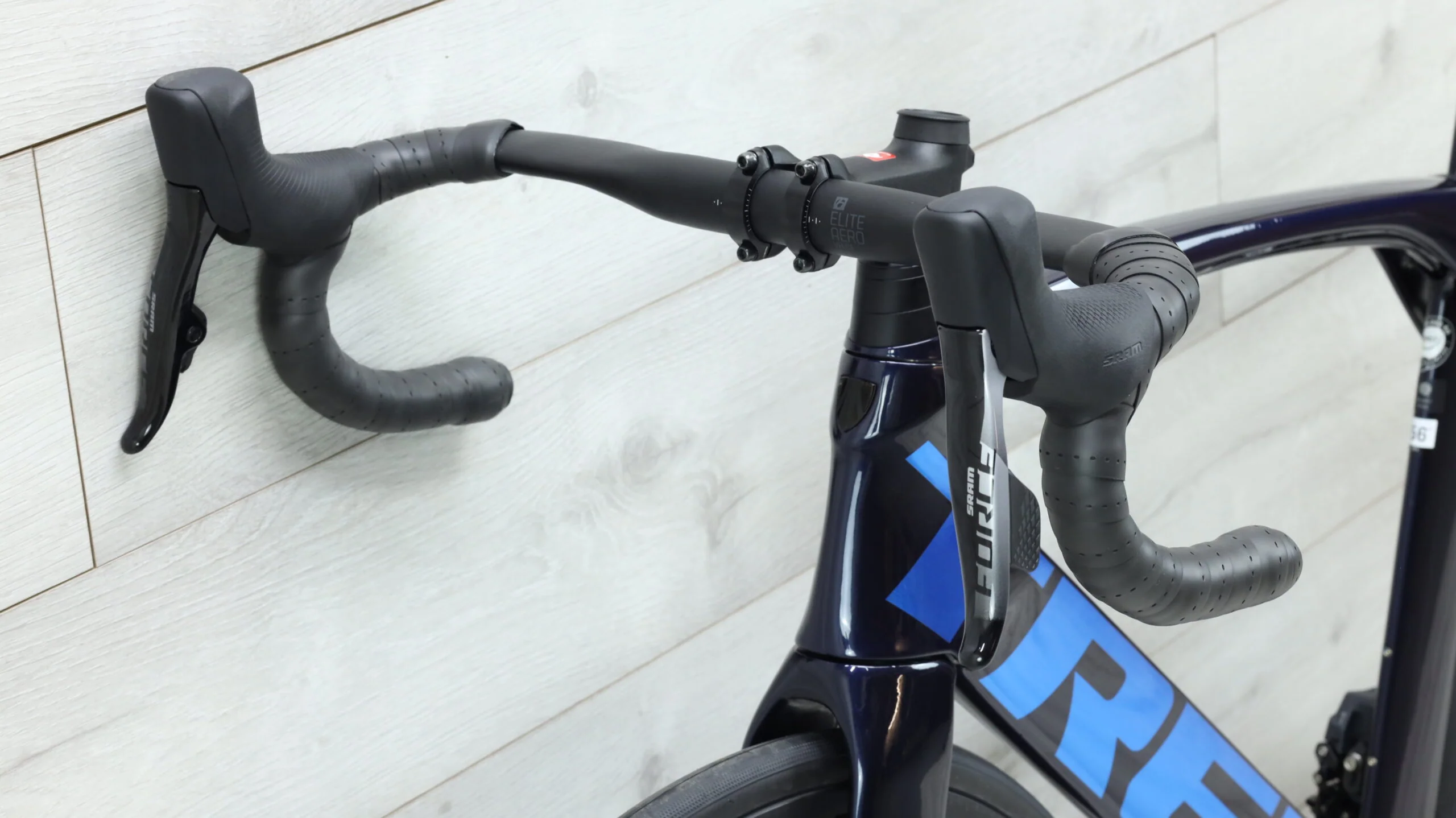 2022 Trek Madone SL7 AXS Road Bike - 56cm - Image 8