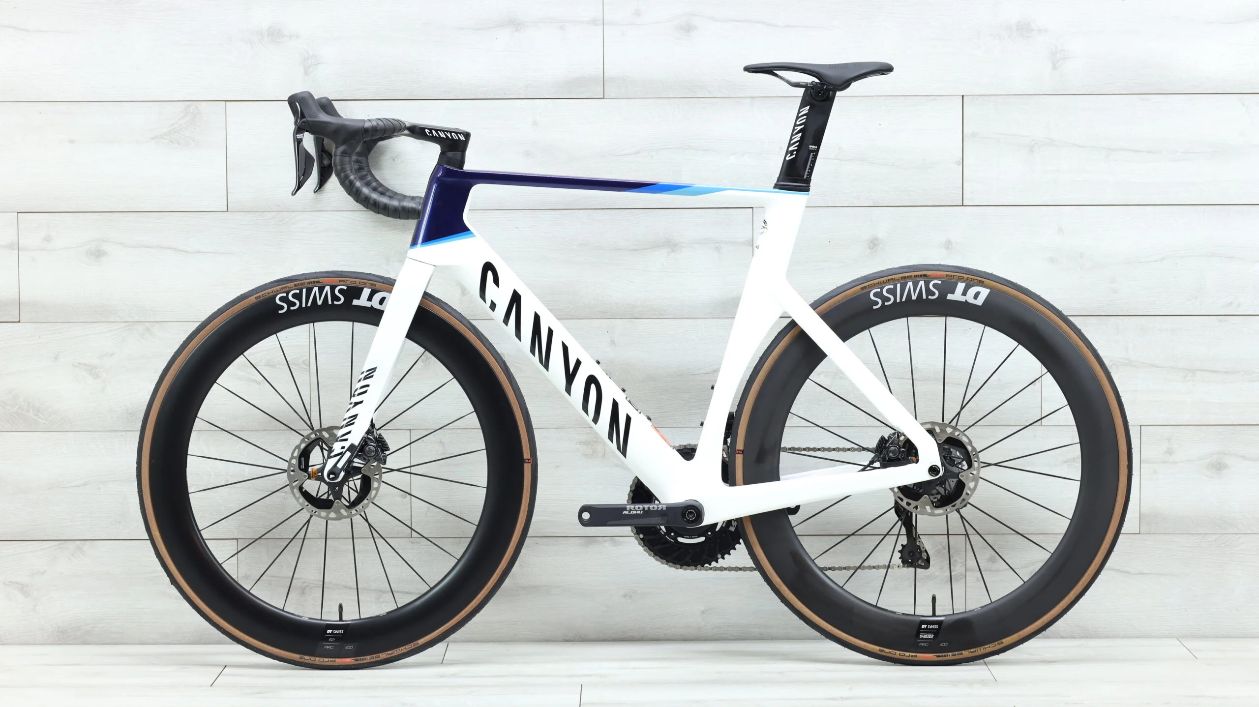 2023 Canyon Aeroad CFR Disc Di2  Road Bike - Large - Image 2